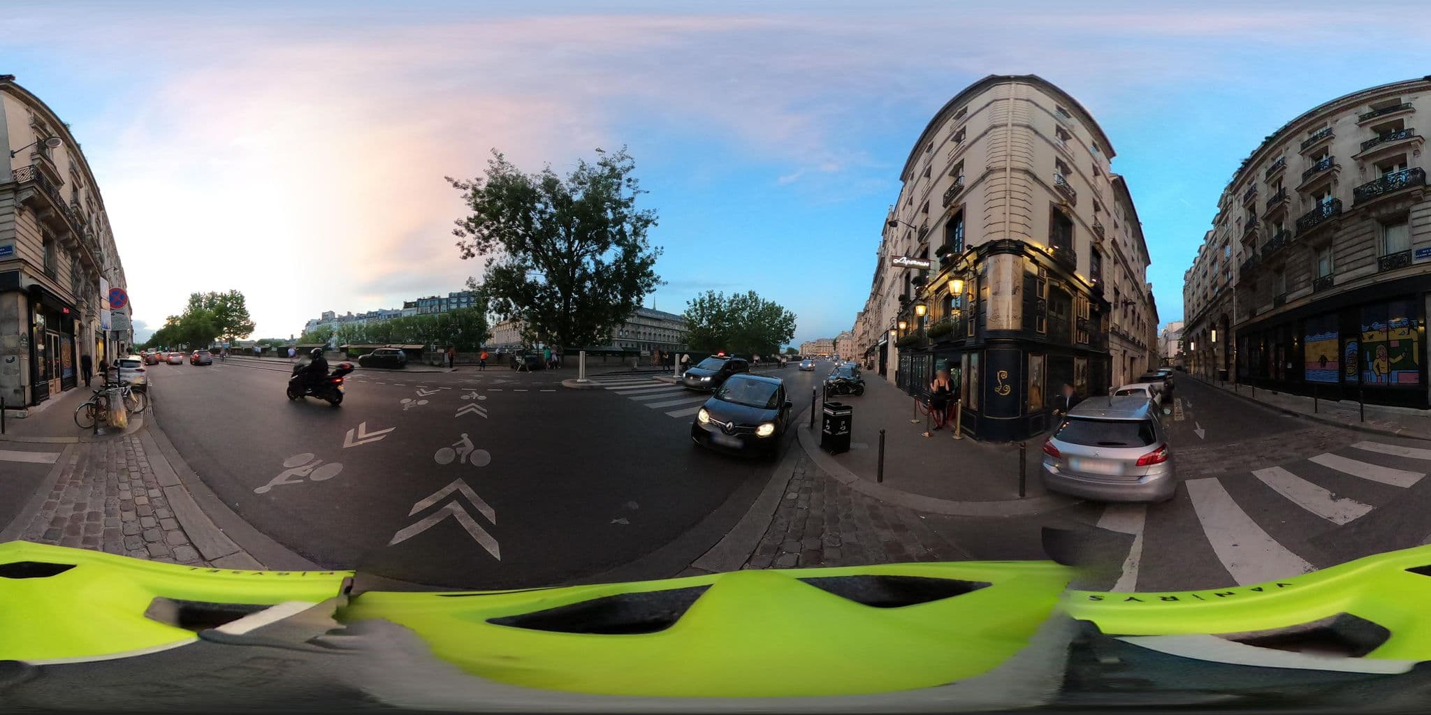Street view near Just Renovated 138m2 On The Seine, Paris 01 Louvre — © Stefdegreef (CC BY-SA · Mapillary)