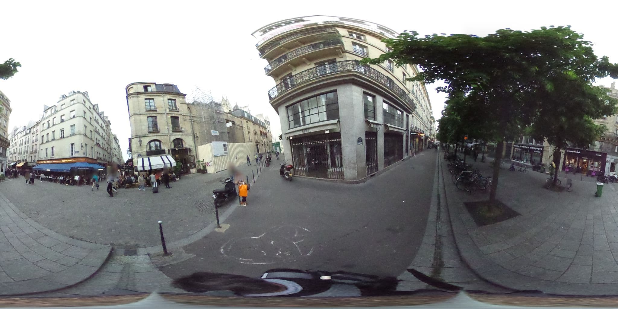 Street view near Fransa Paris Kule, Paris 04 Hôtel-de-Ville — © zimmy (CC BY-SA · Mapillary)