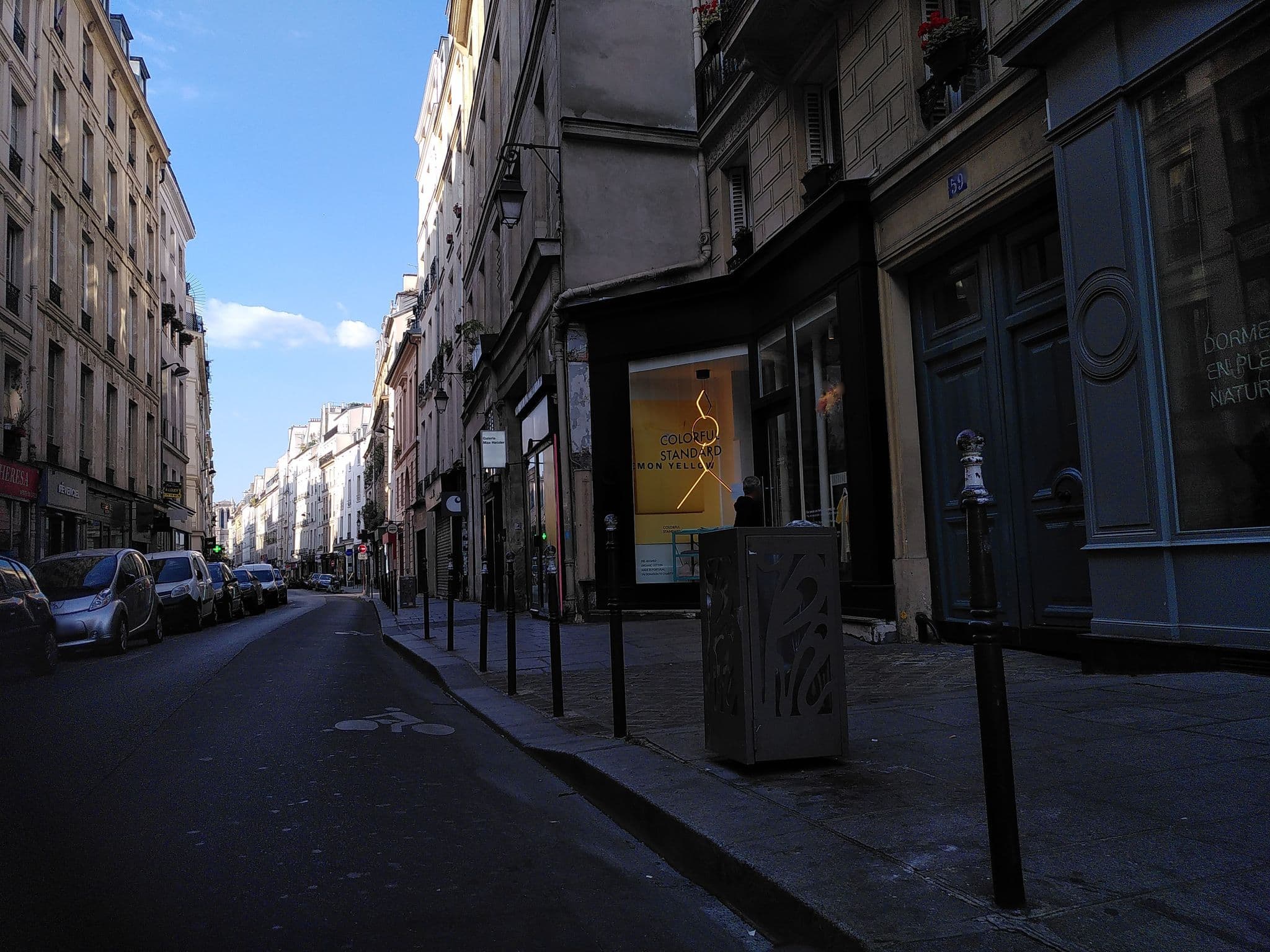 Street view near Show Room, Paris 04 Hôtel-de-Ville — © tr4sk (CC BY-SA · Mapillary)