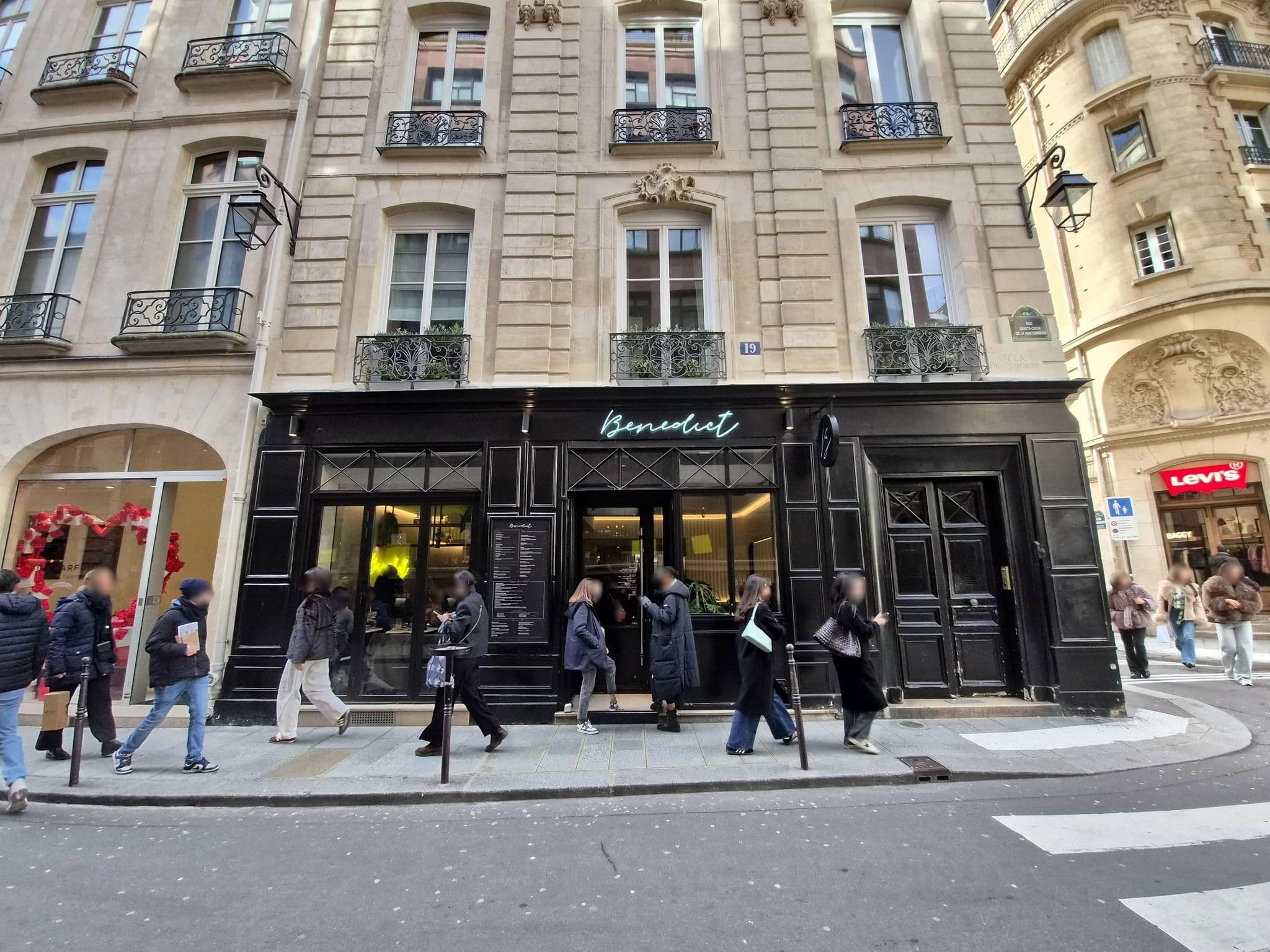Street view near Hôtel de la Bretonnerie, Paris 04 Hôtel-de-Ville — © Juhuloqa9711 (CC BY-SA · Mapillary)