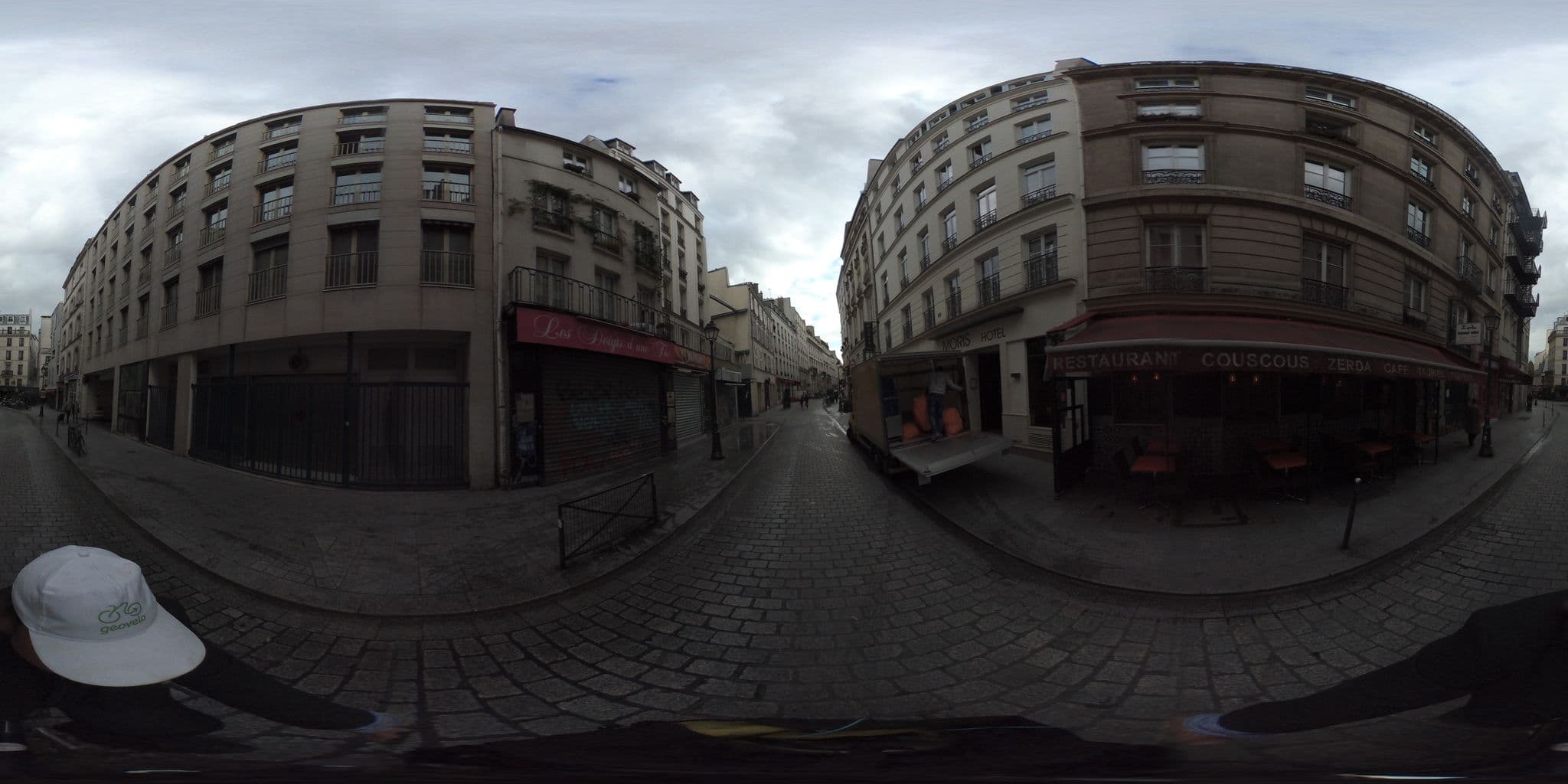 Street view near Hôtel Moris Grands Boulevards, Paris 10 Entrepôt — © geovelo (CC BY-SA · Mapillary)