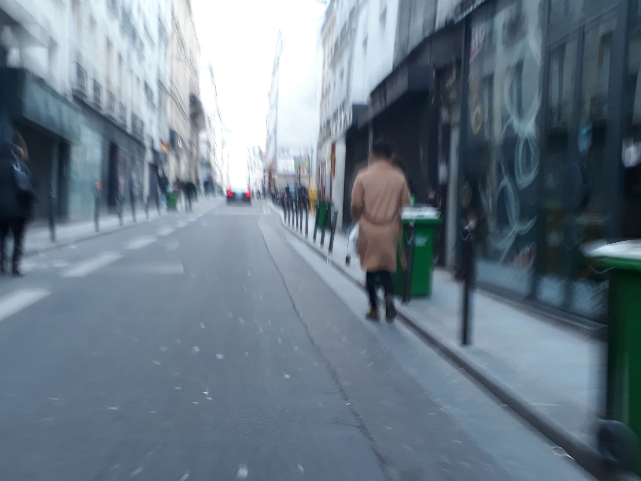 Street view near Flat Le Grand Rex Boulevard, Porte Saint-Denis — © pierrent (CC BY-SA · Mapillary)