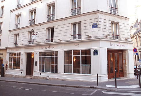 Hôtel Des 3 Collèges (via Wikimedia Commons, Public domain)