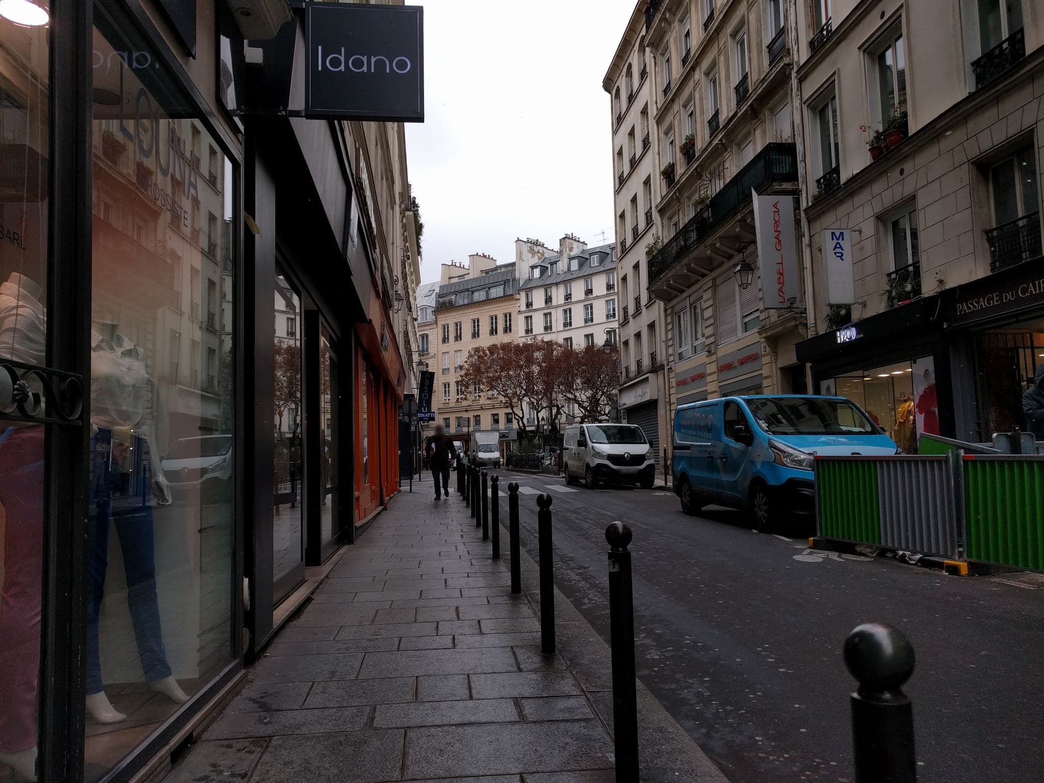 Street view near Residence centre de Paris-Montorgueil Caire, Paris 02 Bourse — © spipau (CC BY-SA · Mapillary)
