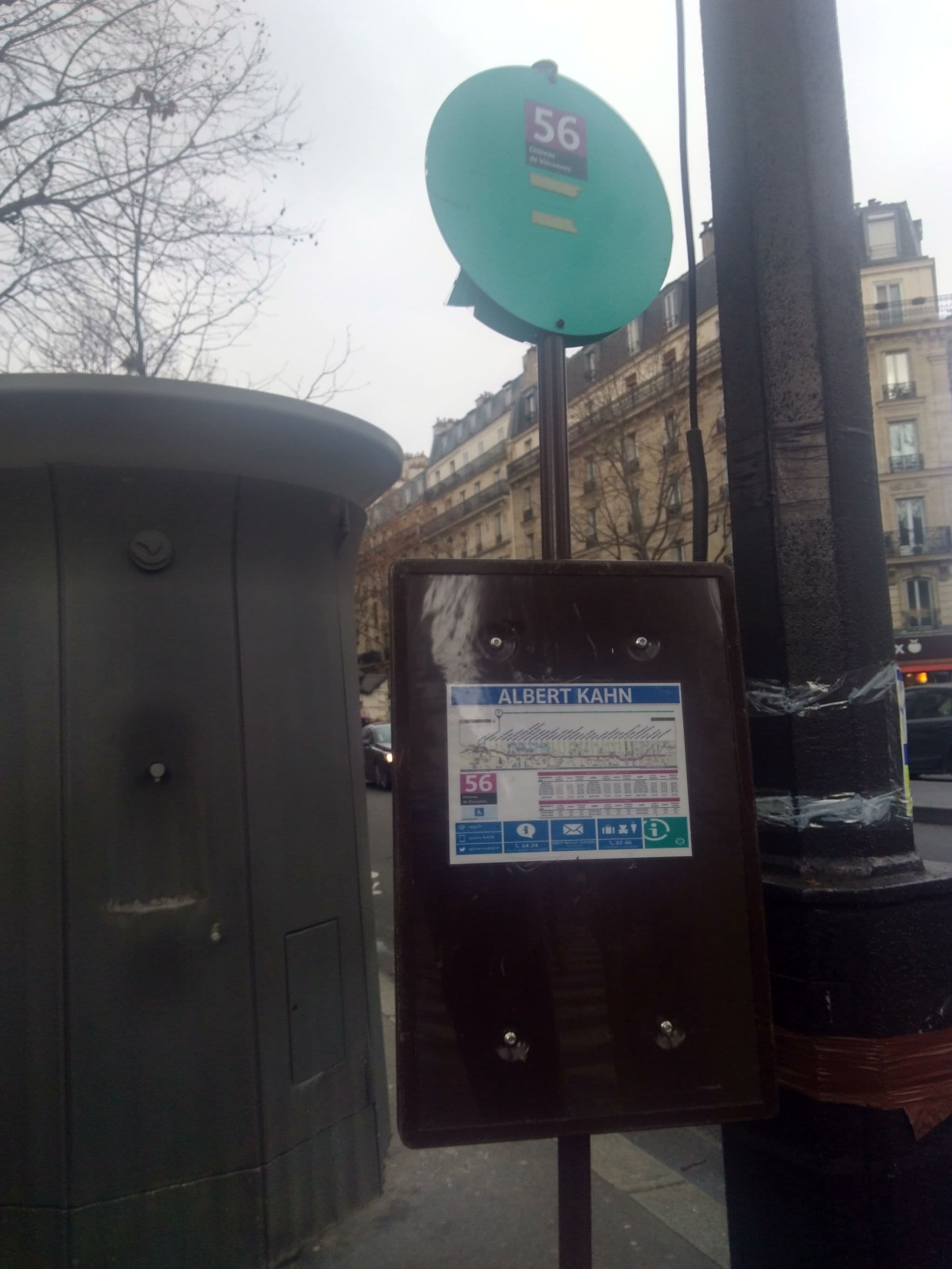 Street view near swan's Airbnb, Paris 18 Buttes-Montmartre — © nlehuby (CC BY-SA · Mapillary)