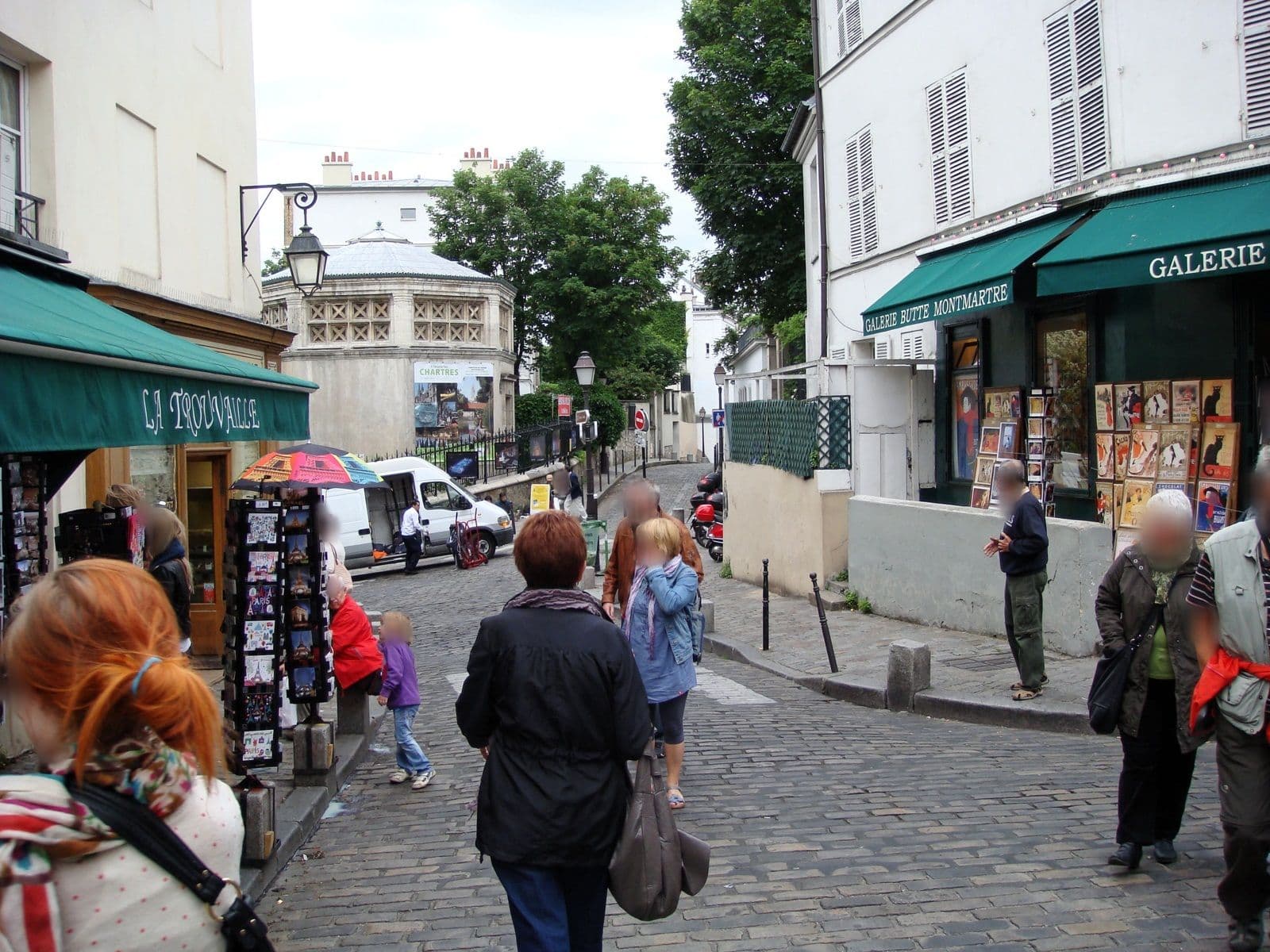 Street view near Appartement Saint Rustique, Paris 18 Buttes-Montmartre — © txllxt (CC BY-SA · Mapillary)