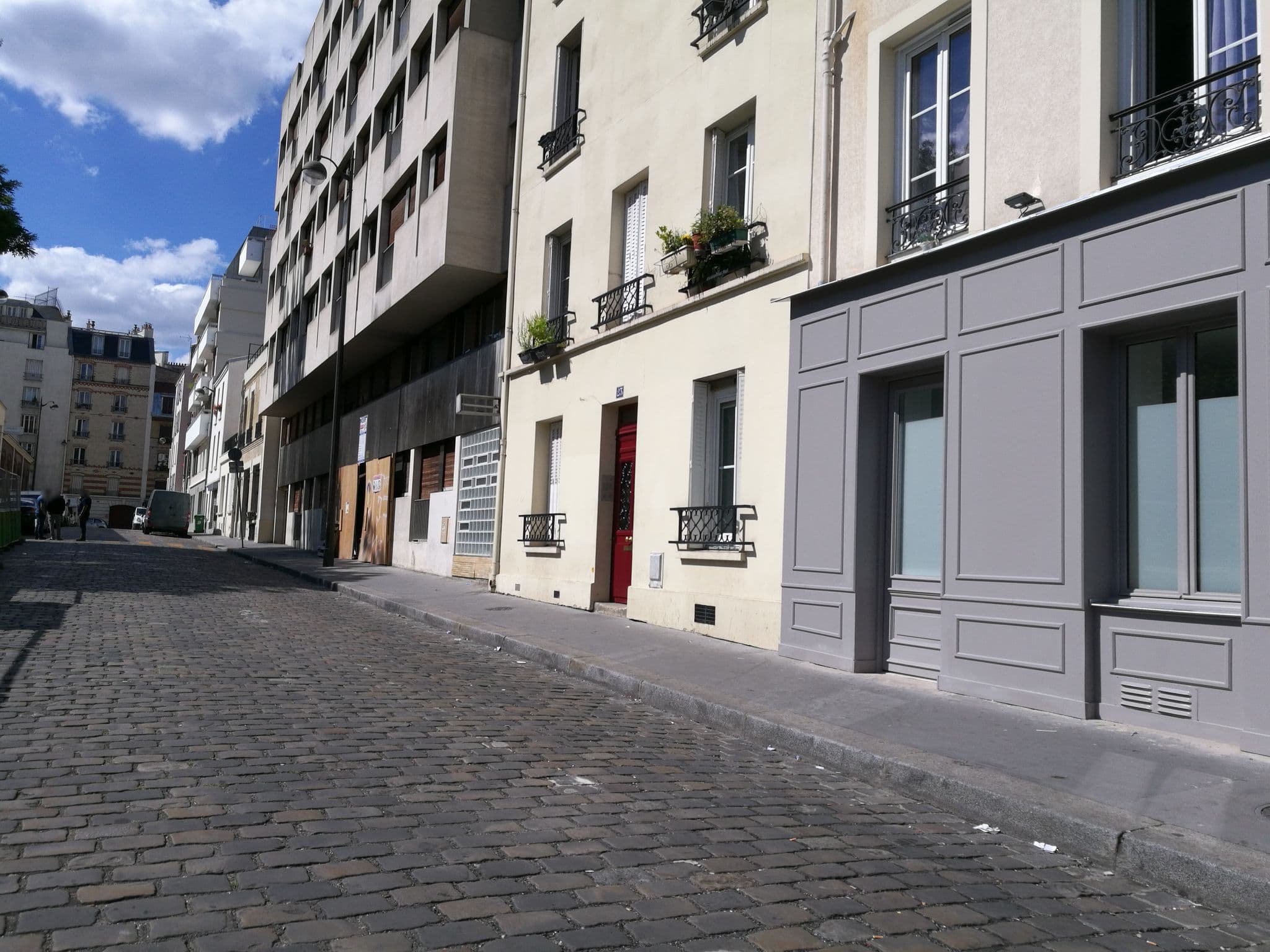 Street view near Waytostay, Paris 18 Buttes-Montmartre — © lga (CC BY-SA · Mapillary)