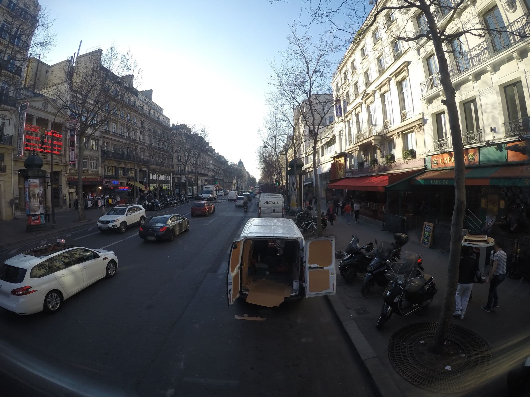 Street view near Best Western Ronceray Opera, Paris 09 Opéra — © ccossio (CC BY-SA · Mapillary)