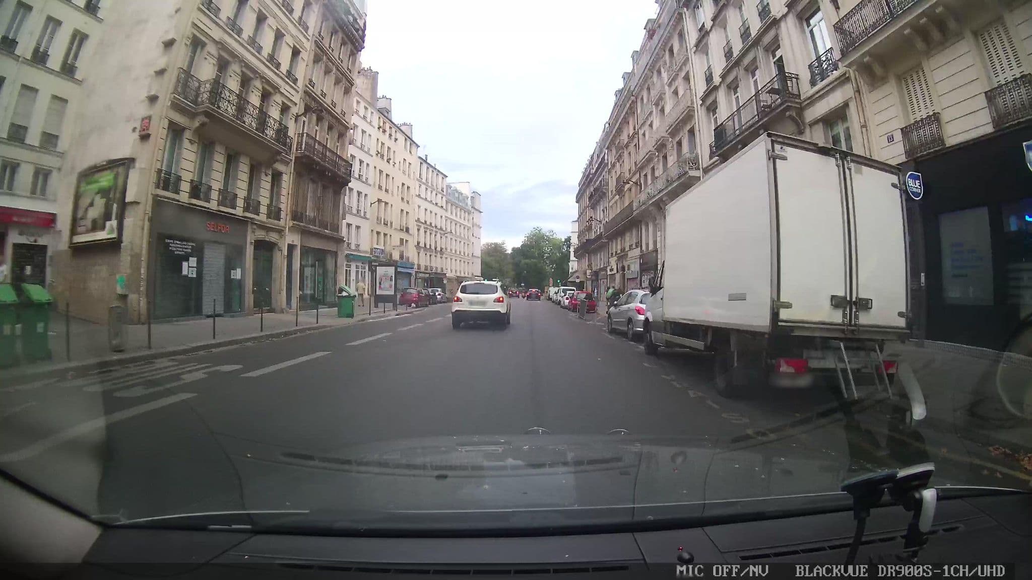 Street view near Luxury 3 Bedroom le Marais, Paris 03 Temple — © grobin (CC BY-SA · Mapillary)