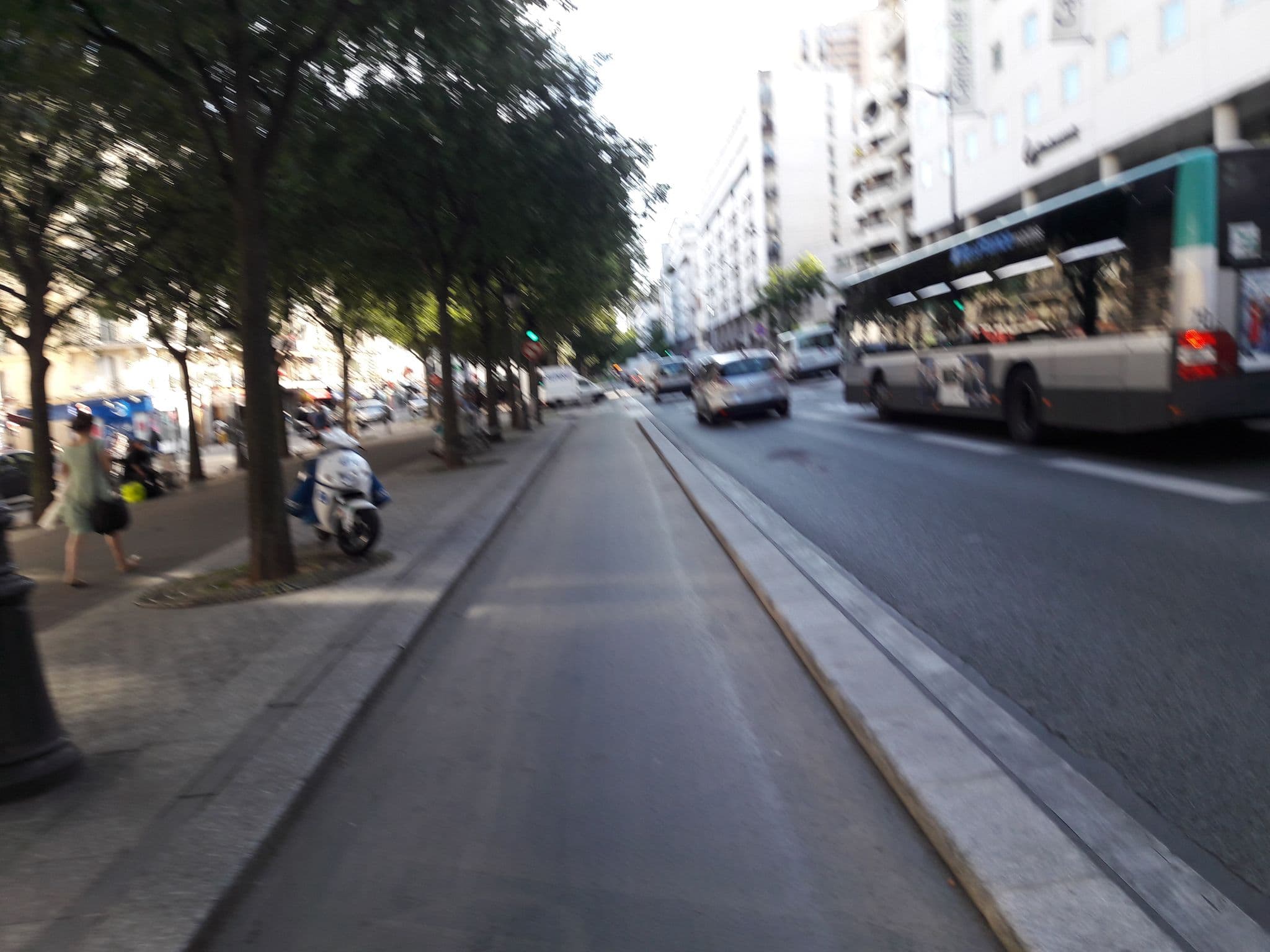 Street view near Hotel Kyriad La Villette, Paris 19 Buttes-Chaumont — © florimondable (CC BY-SA · Mapillary)