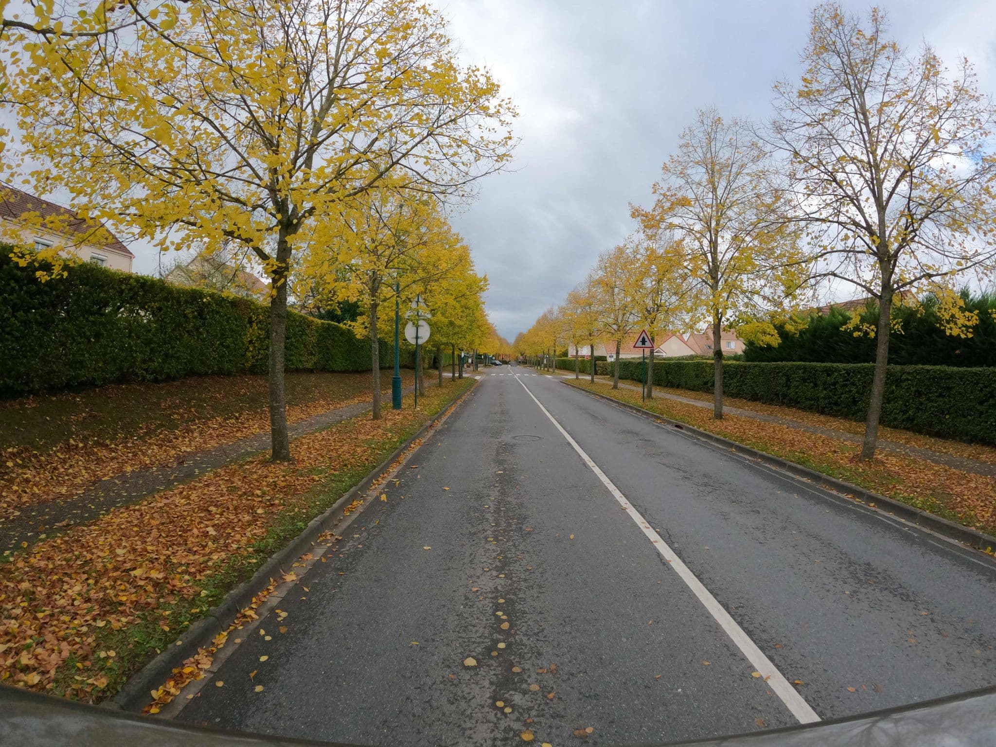 Street view near room 3254, Magny-le-Hongre — © stephanep (CC BY-SA · Mapillary)