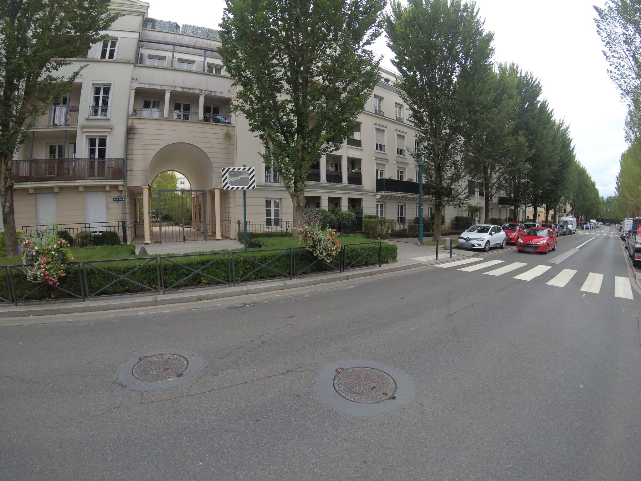 Street view near Julie's Apartment Disneyland, Serris — © stephanep (CC BY-SA · Mapillary)