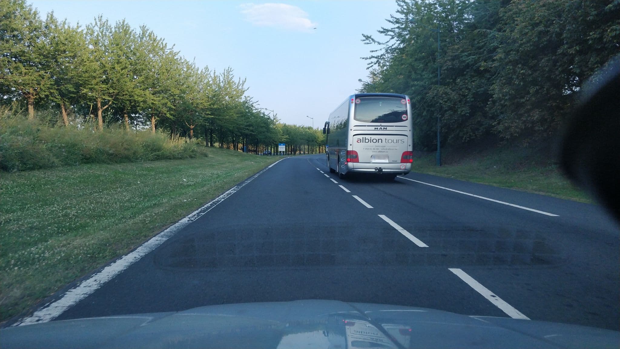 Street view near room 2312, Magny-le-Hongre — © svr123456789 (CC BY-SA · Mapillary)