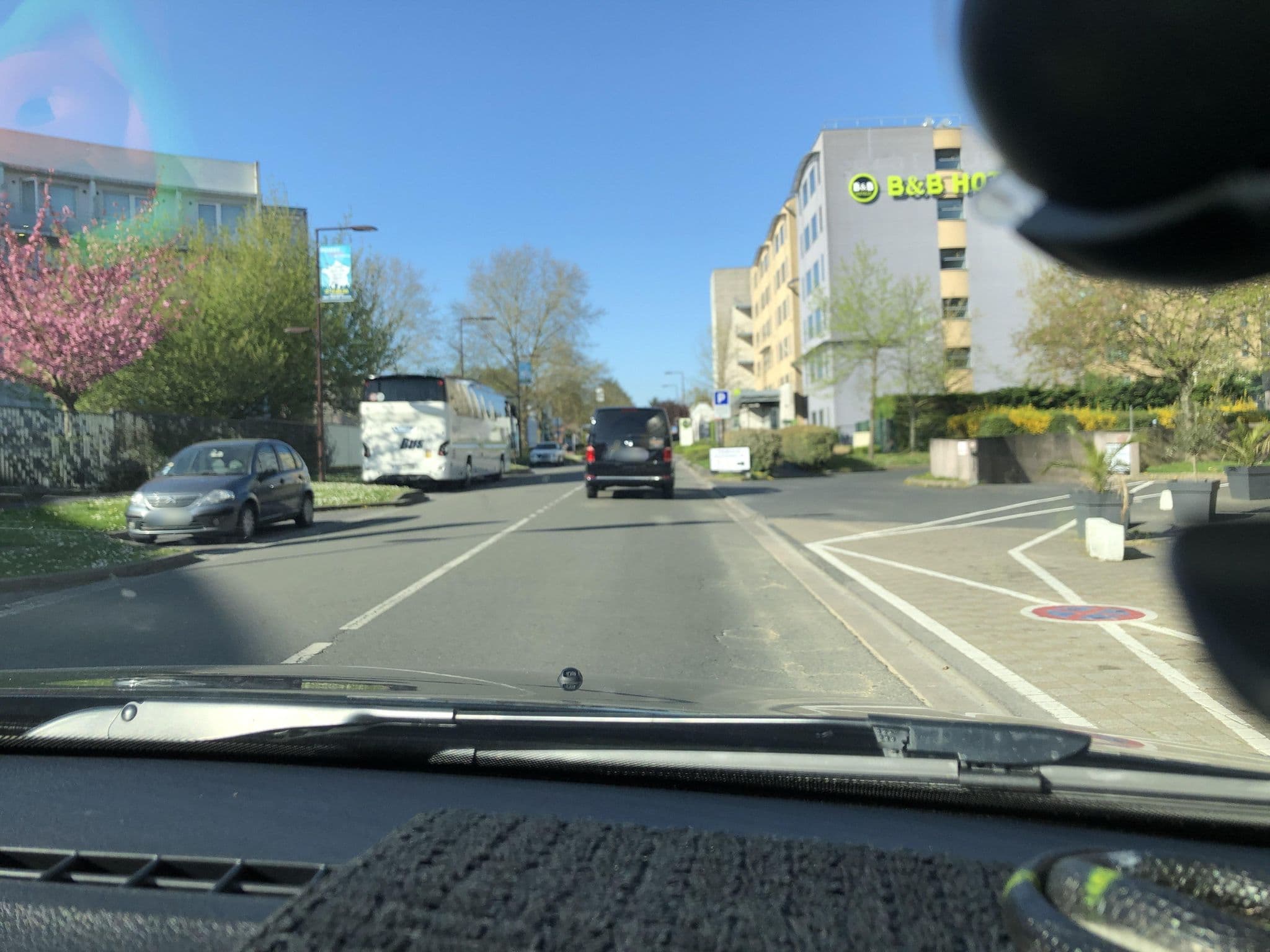 Street view near Standing Hôtel Suites, Roissy-en-France — © didoudidi77 (CC BY-SA · Mapillary)