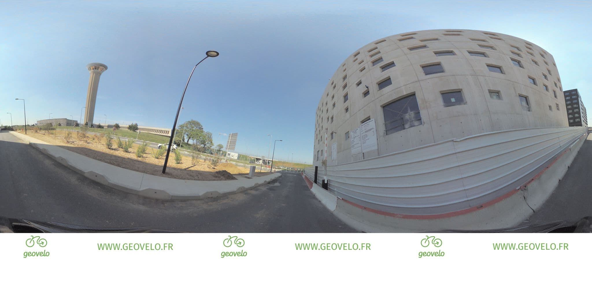 Street view near Innside by Meliá Paris CDG, Roissy-en-France — © simon_geovelo (CC BY-SA · Mapillary)