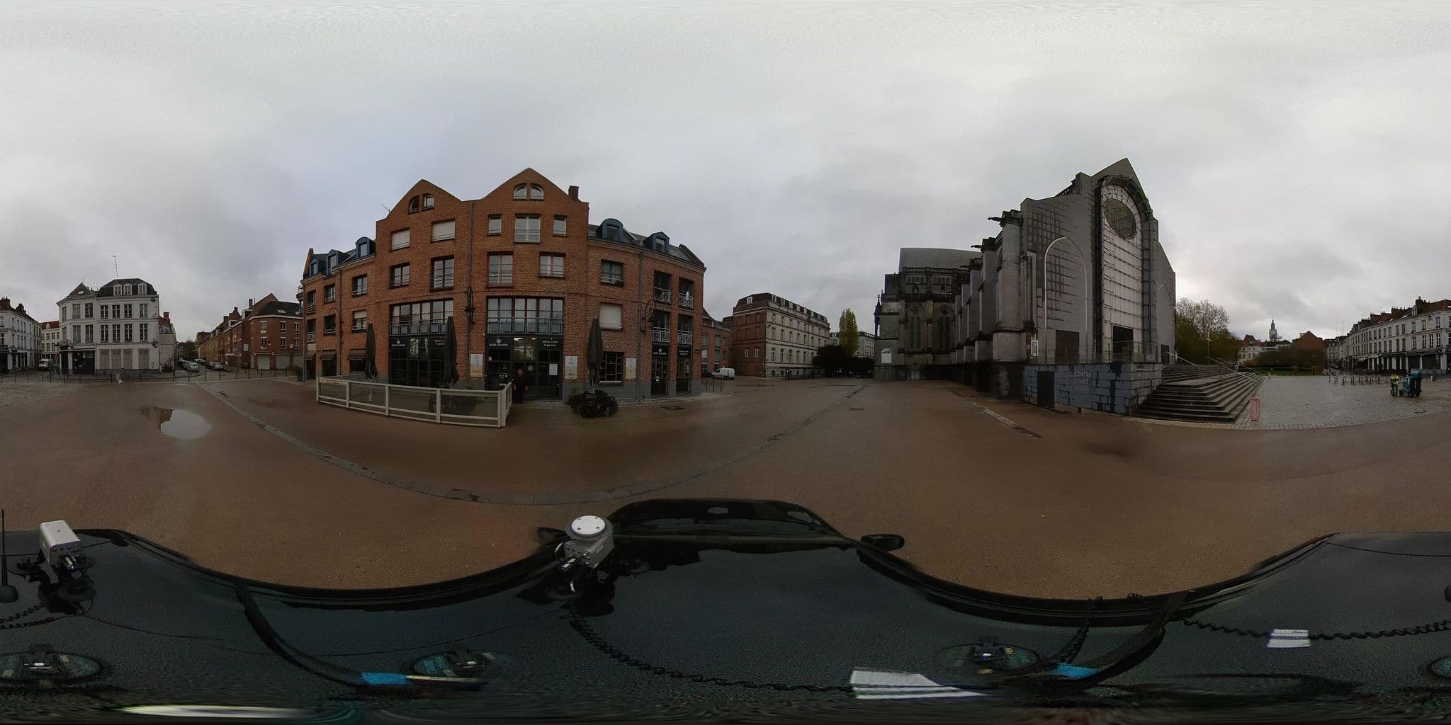 Street view near Au Clos Notre Dame, Lille — © meldig (CC BY-SA · Mapillary)