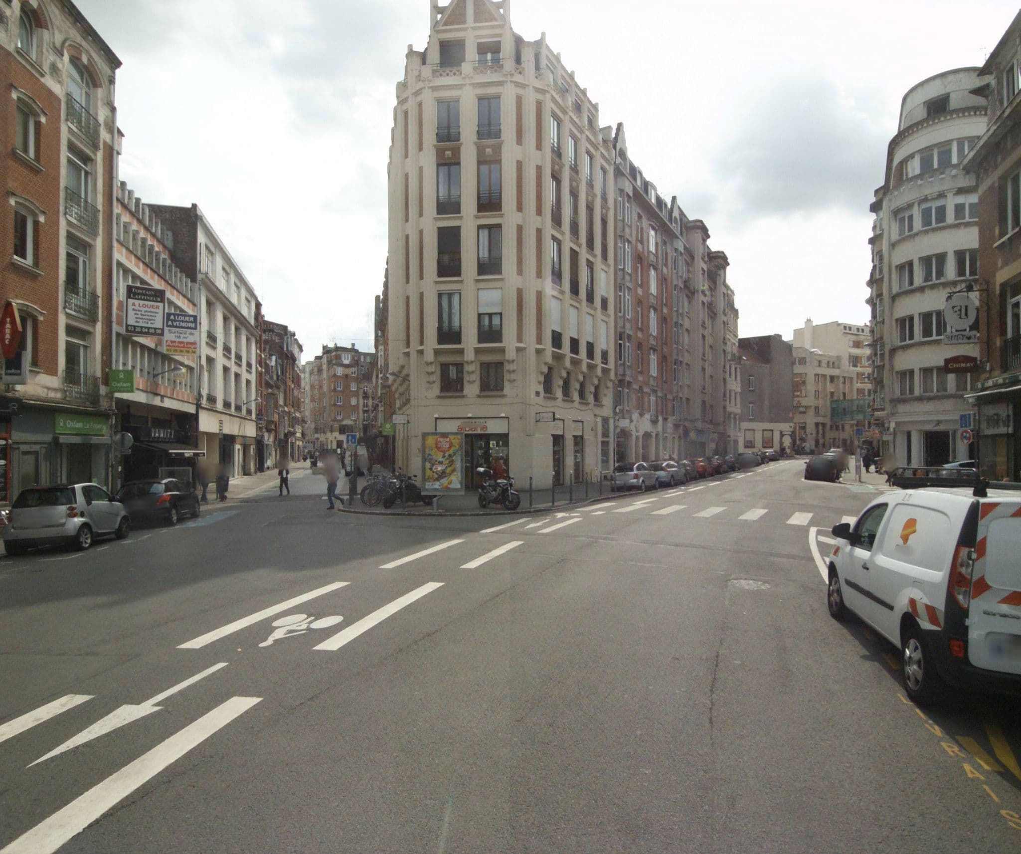 Street view near whyhotel, Lille — © melimmergis (CC BY-SA · Mapillary)