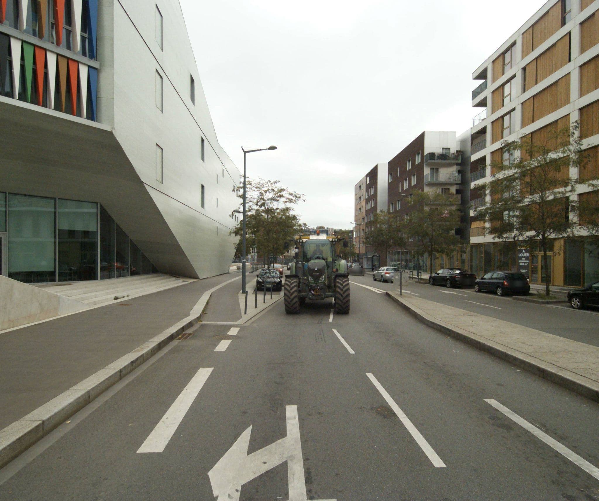 Street view near auberge de jeunesse, Lille — © melimmergis (CC BY-SA · Mapillary)