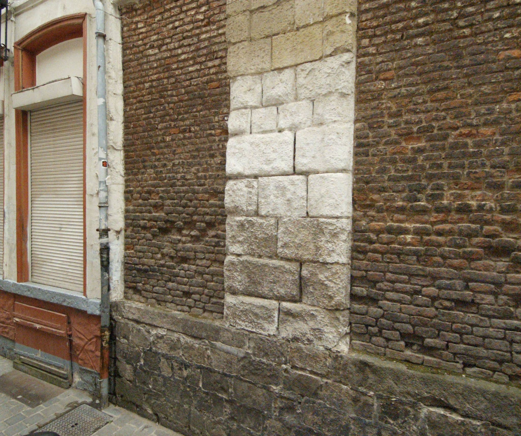 Street view near Rousseau Apartment, Lille — © melimmergis (CC BY-SA · Mapillary)