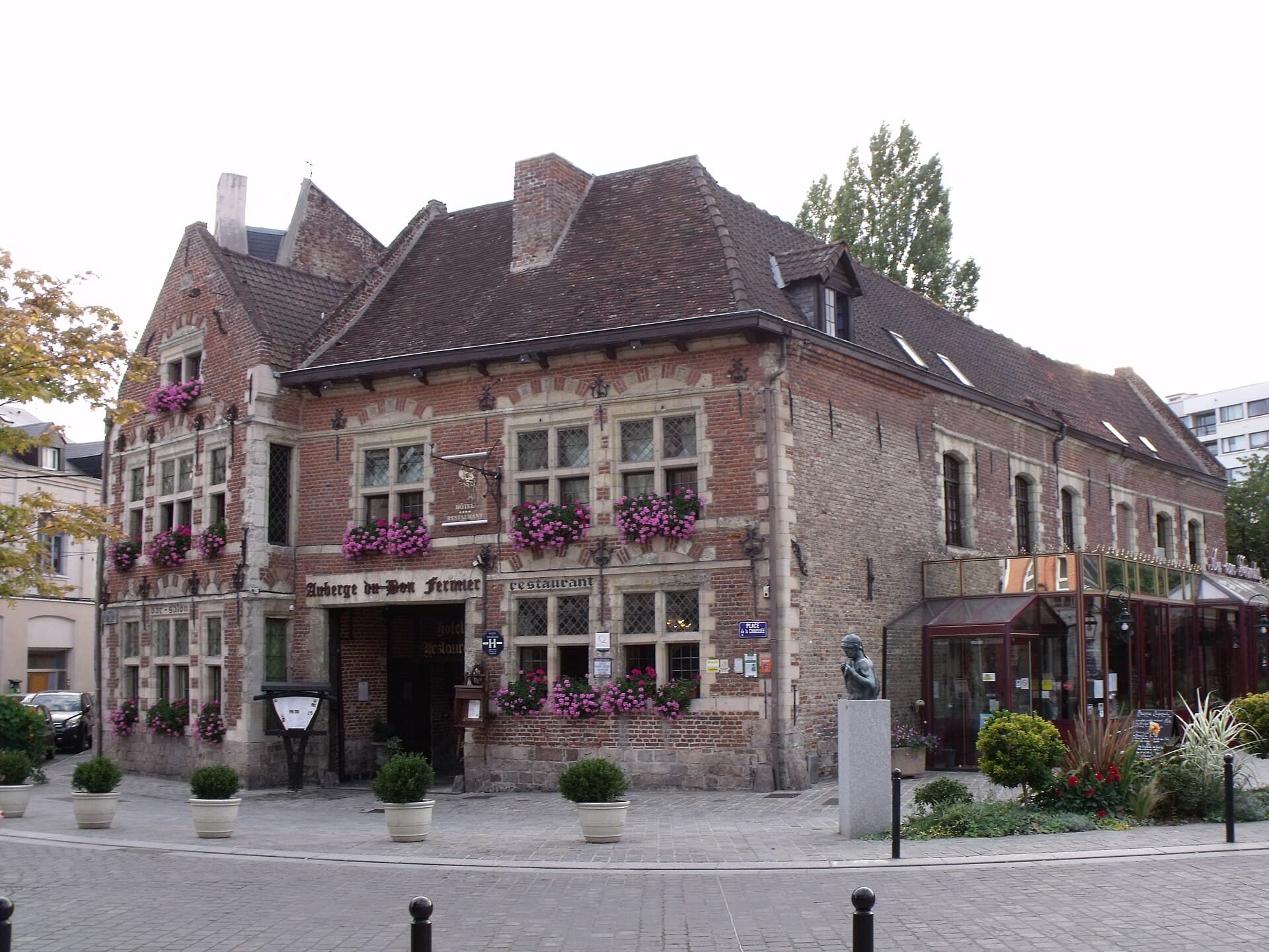 Auberge du Bon Fermier (via Wikimedia Commons, CC BY-SA 3.0)