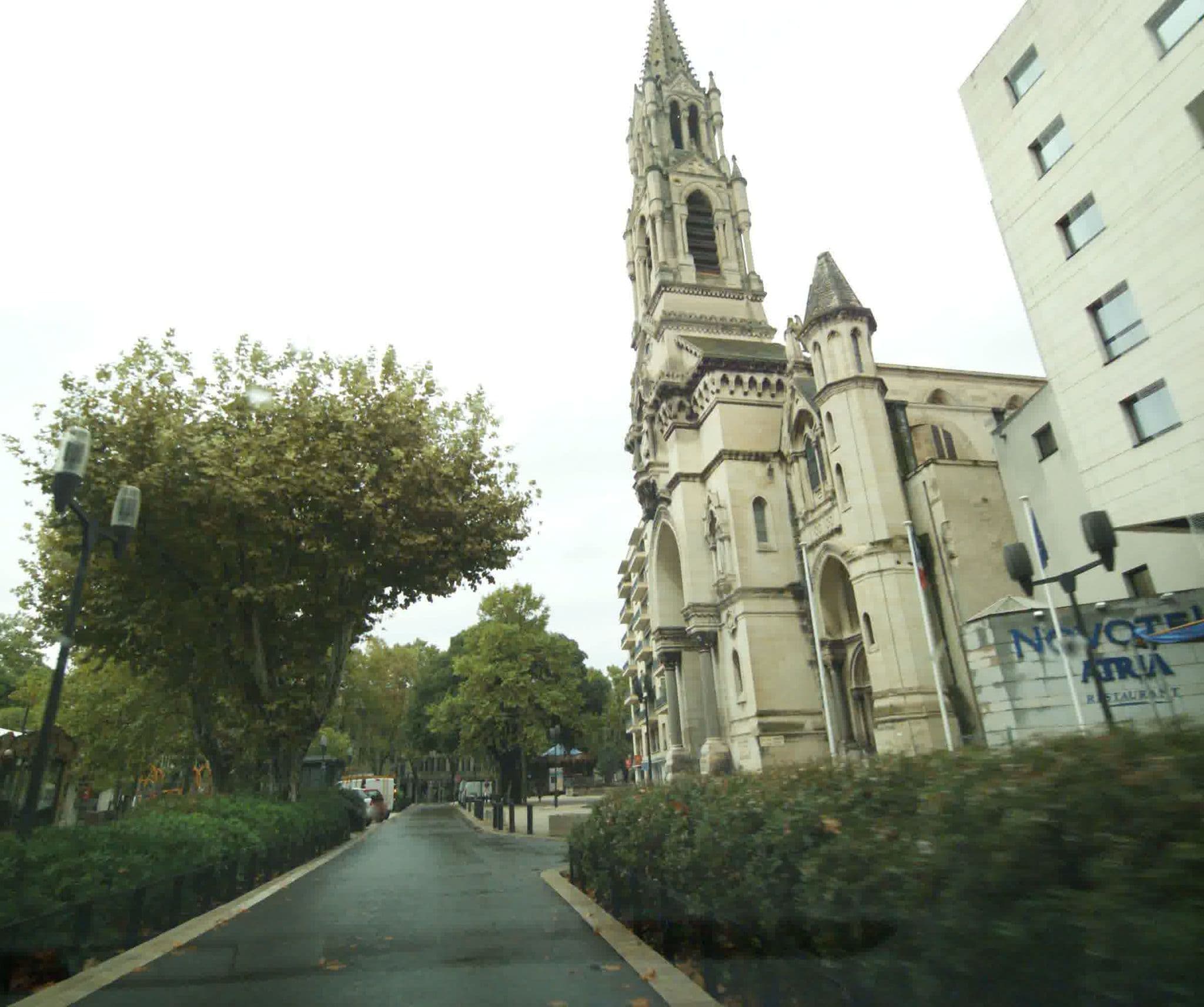 Street view near Hôtel Novotel Atria, Nîmes — © sogefi (CC BY-SA · Mapillary)