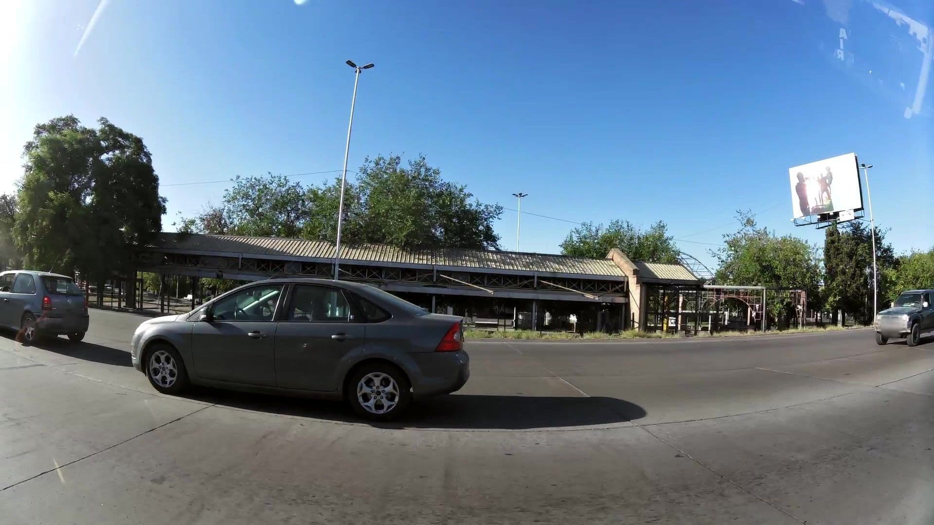 Street view near Fuente Mayor Hotel Terminal Mendoza, Mendoza
