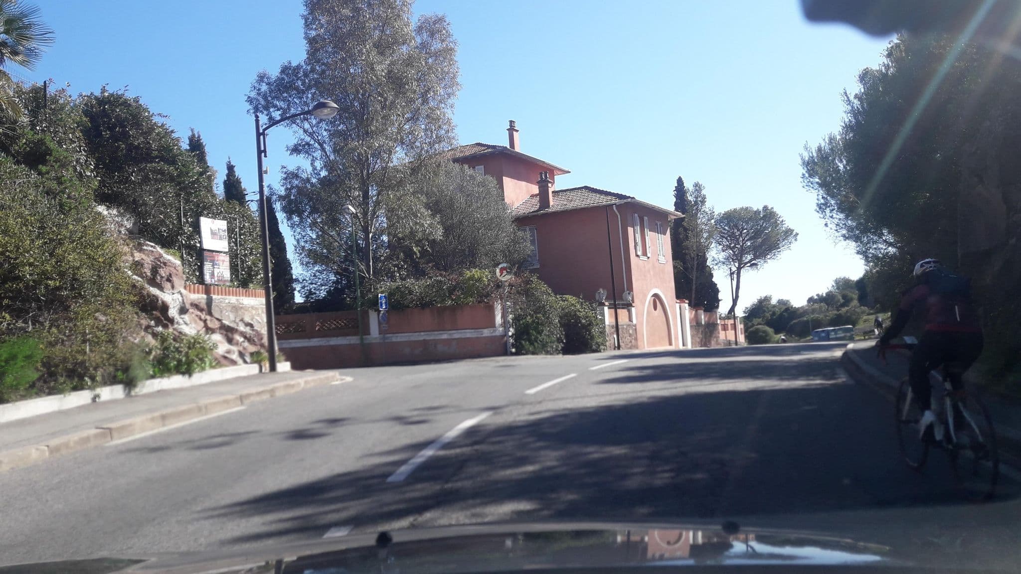 Street view near L'etoile D'esterel, Saint-Raphaël — © eric_s (CC BY-SA · Mapillary)