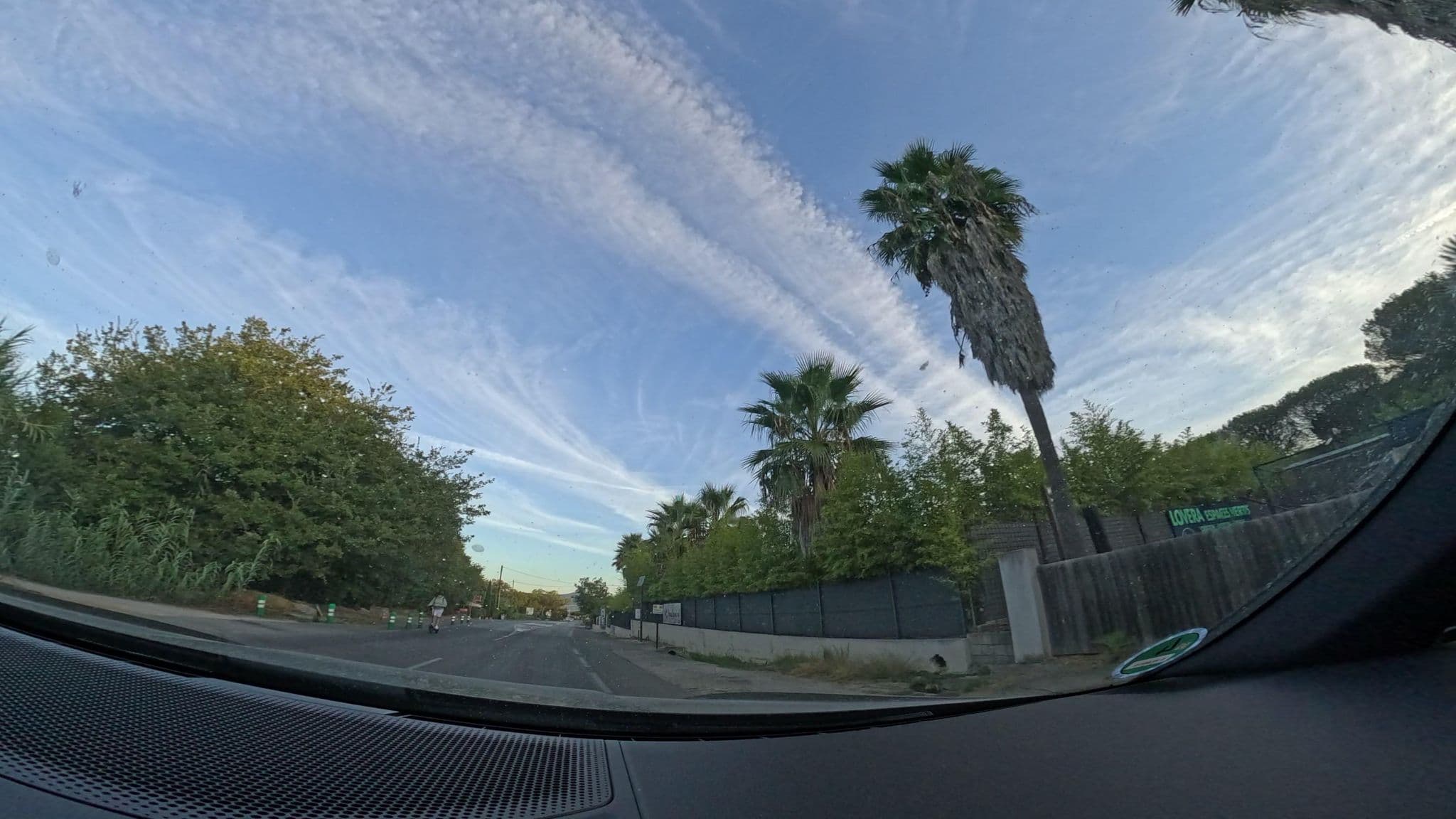 Street view near Windward, Saint-Tropez — © pharris0n (CC BY-SA · Mapillary)