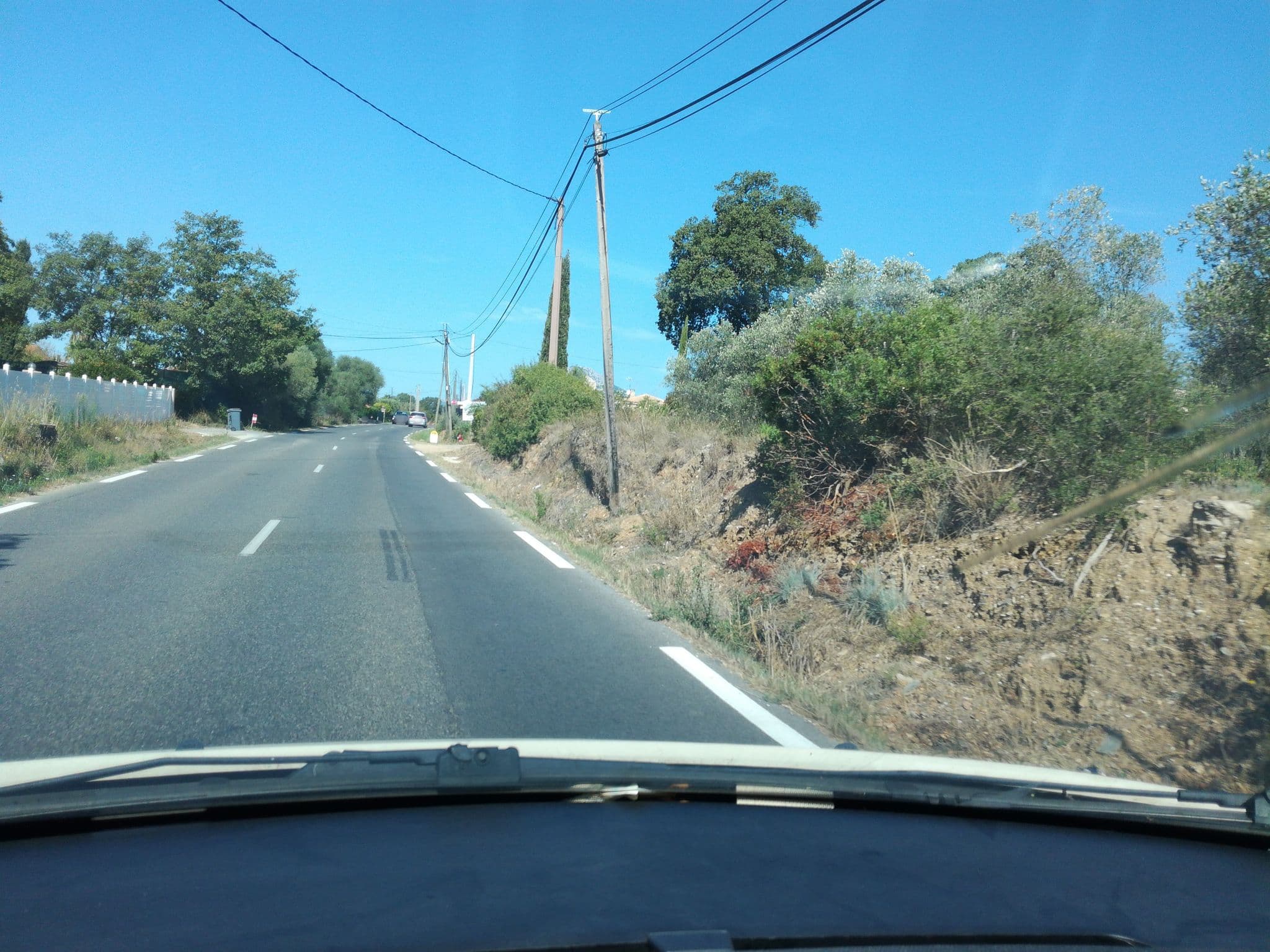 Street view near Chateau du Fenouillet, Hyères — © baptistemm (CC BY-SA · Mapillary)