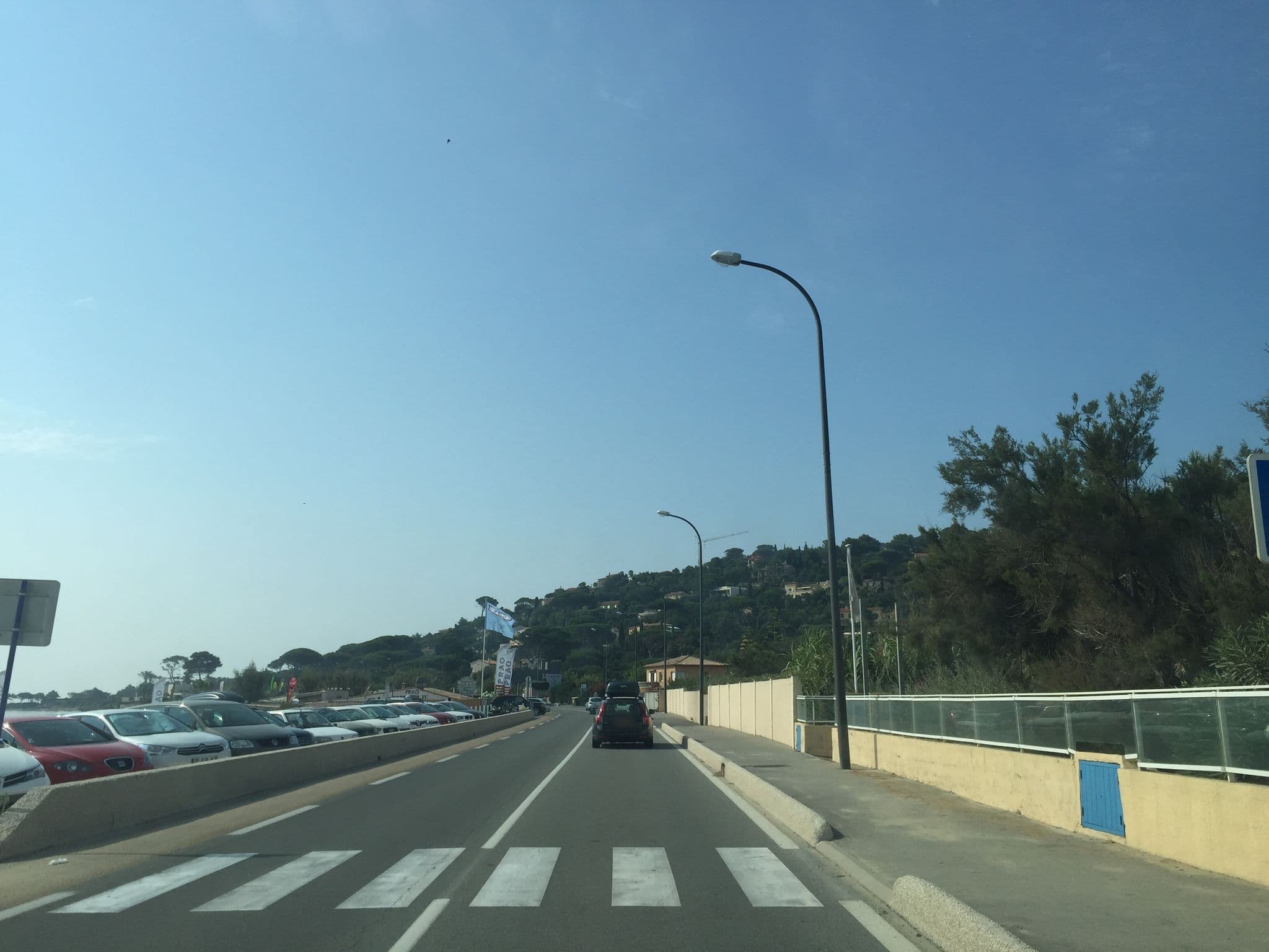 Street view near Hotel Nartelle, Sainte-Maxime — © jesolem (CC BY-SA · Mapillary)