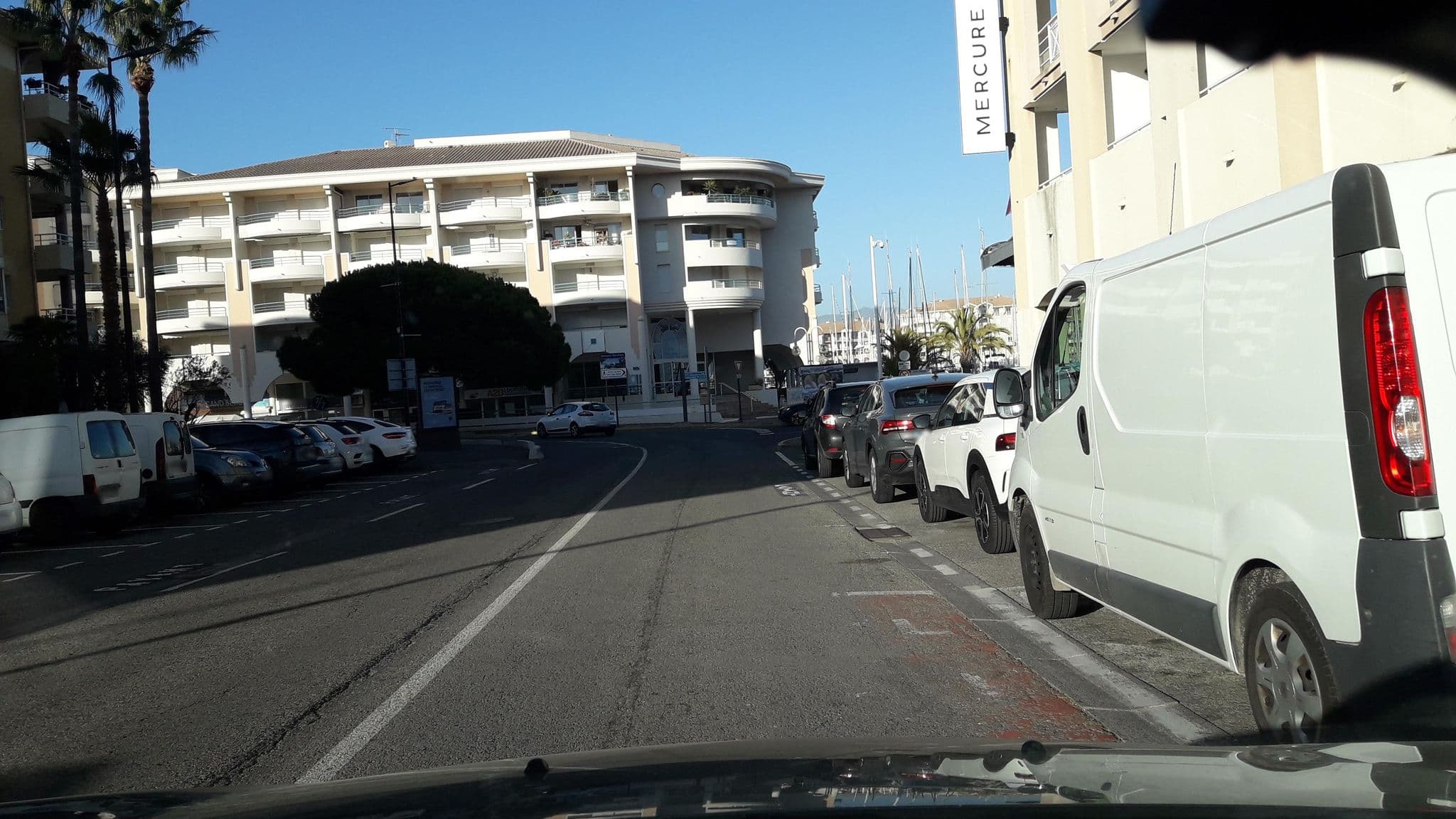 Street view near Room 206, Fréjus — © eric_s (CC BY-SA · Mapillary)