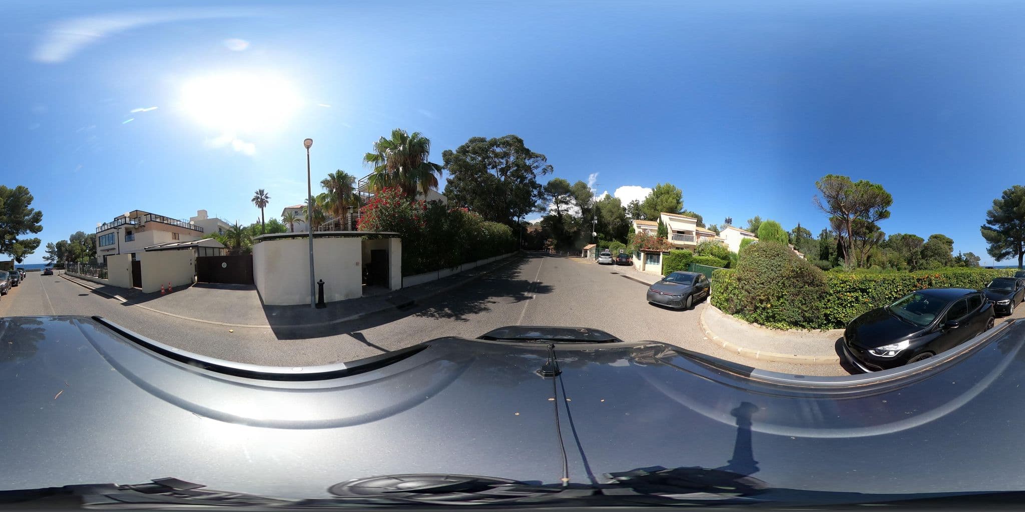 Street view near The Green Oaks, Saint-Raphaël — © eric_s (CC BY-SA · Mapillary)