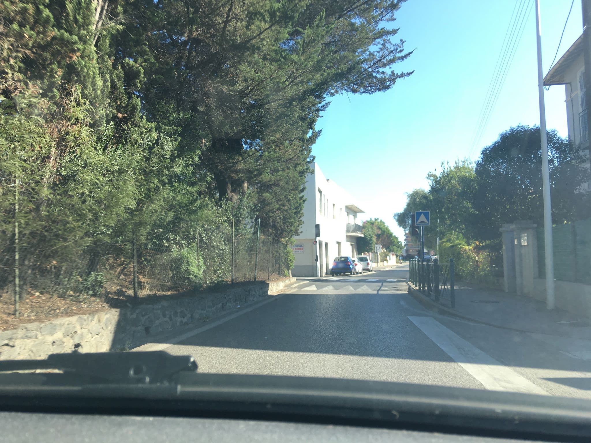 Street view near Princesse D'Azur, Sainte-Maxime — © phjarry (CC BY-SA · Mapillary)