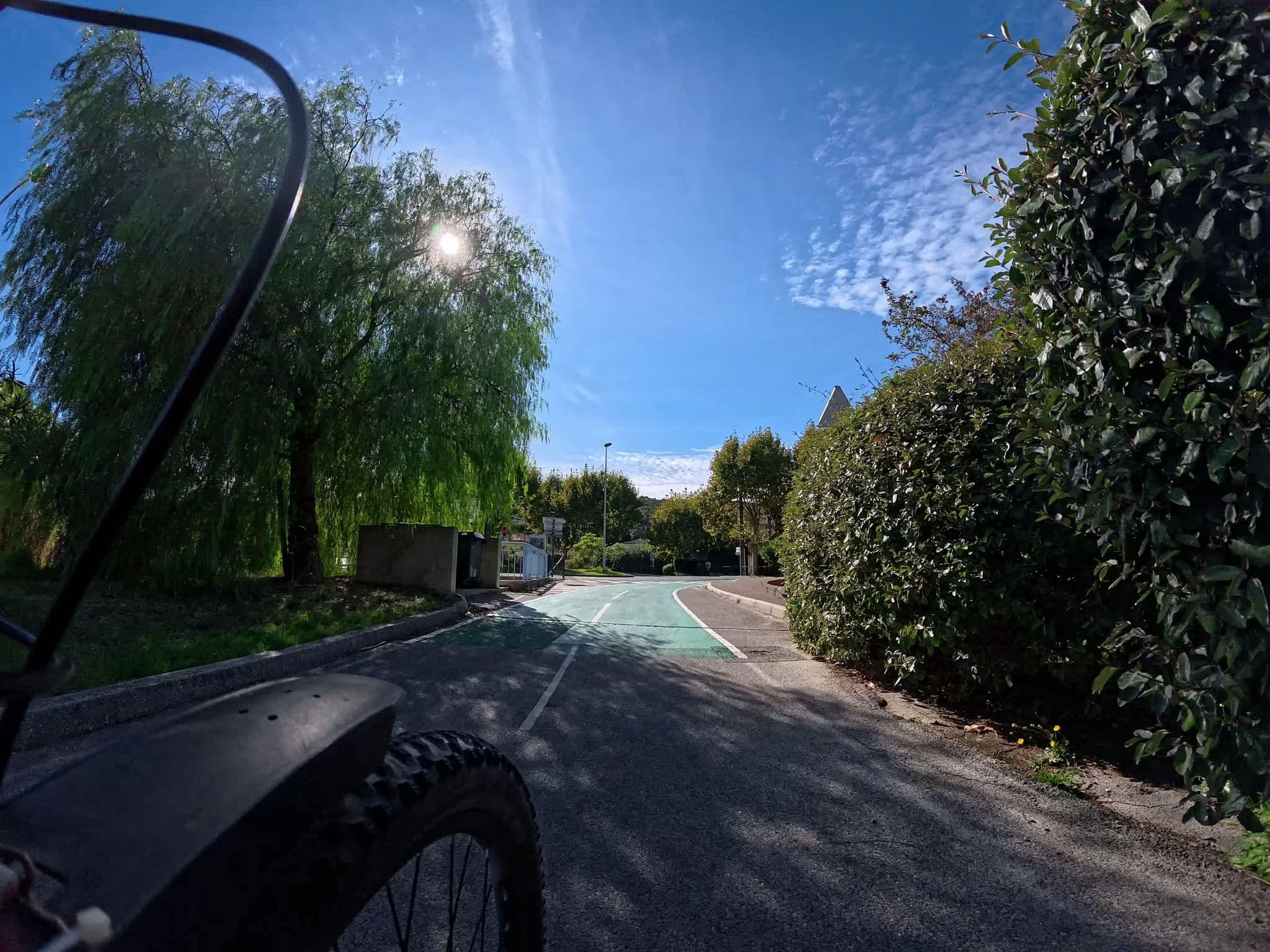 Street view near Les Mandariniers, Le Lavandou — © voyage-hors-saison (CC BY-SA · Mapillary)