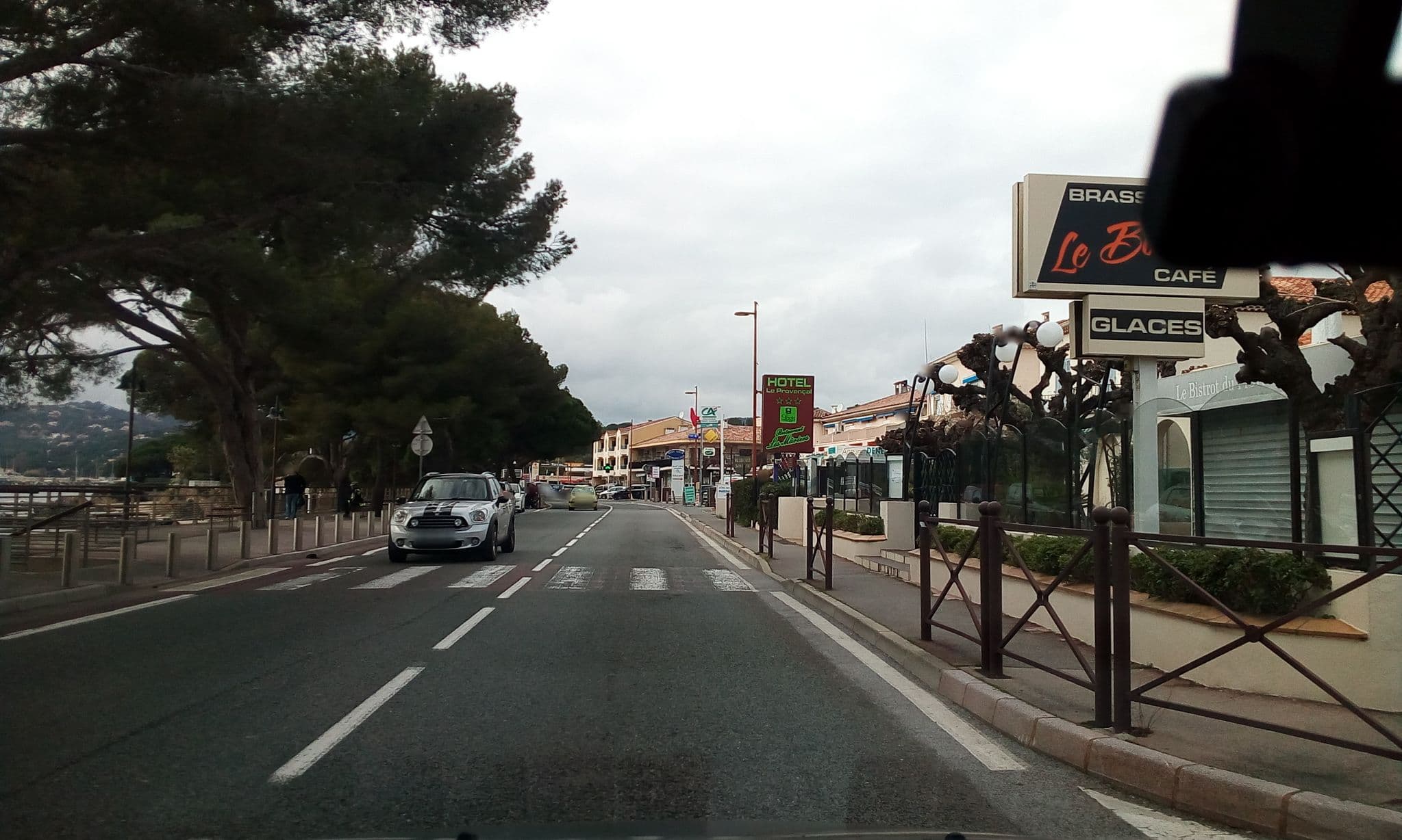 Street view near Hotel Le Provencal, Sainte-Maxime — © eric_s (CC BY-SA · Mapillary)