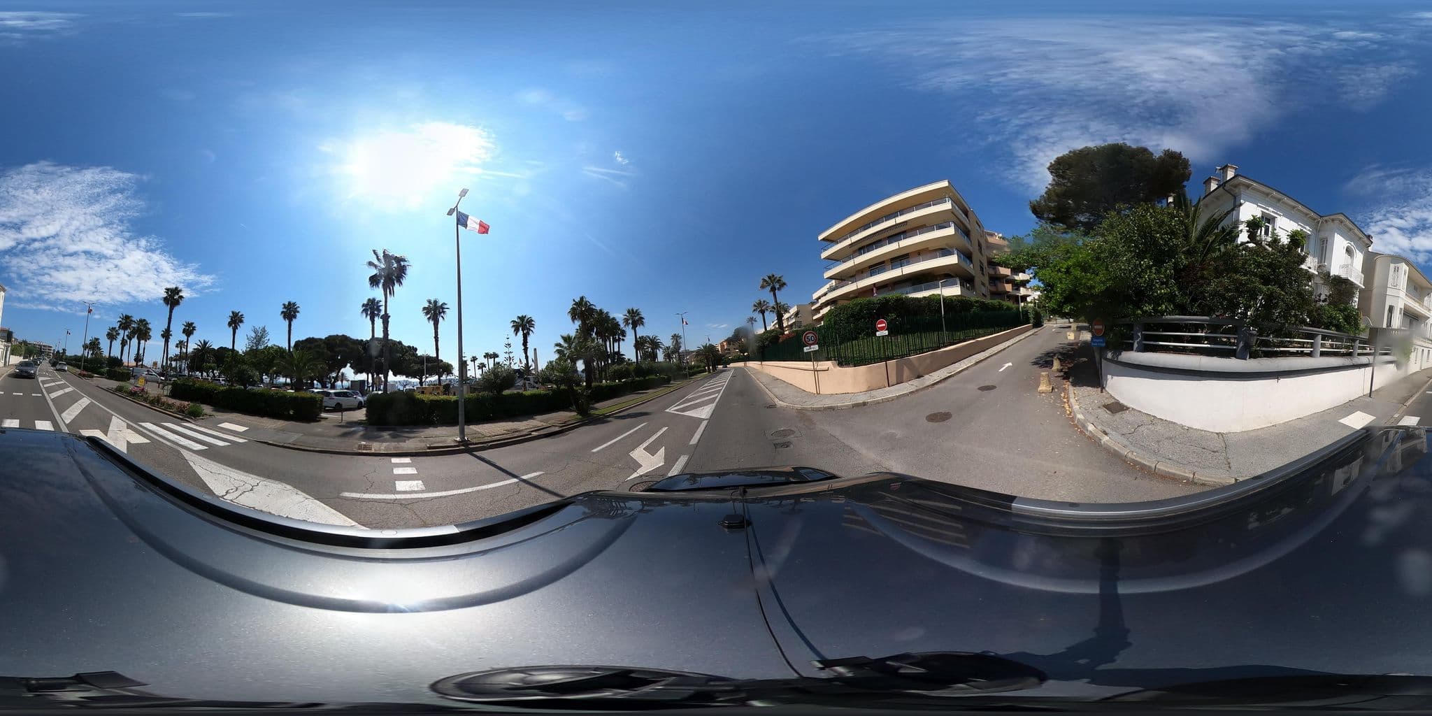 Street view near Les hirondelles, Saint-Raphaël — © eric_s (CC BY-SA · Mapillary)