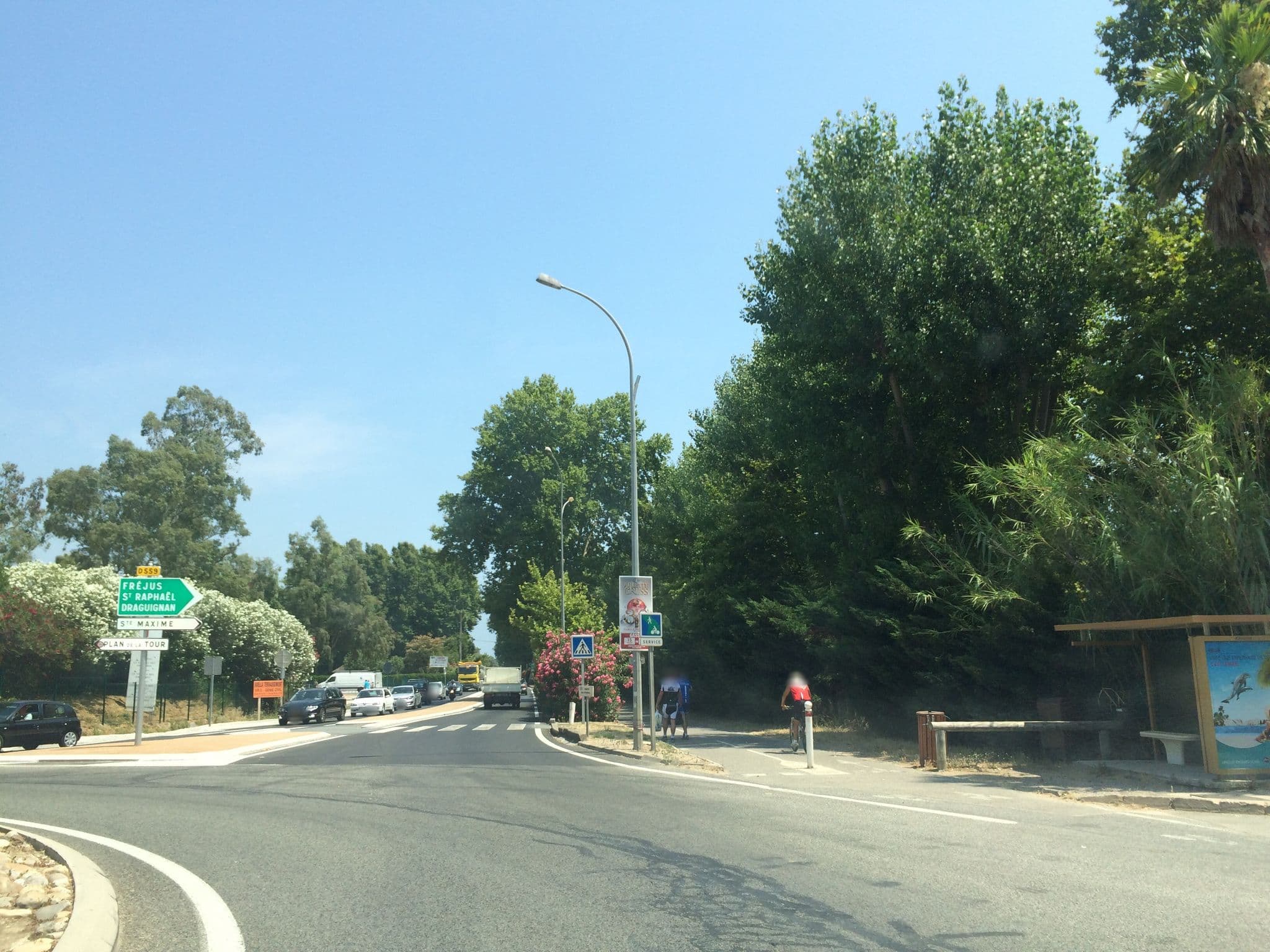 Street view near Mobil Homes Vacances, Saint-Tropez — © sarawabreus (CC BY-SA · Mapillary)