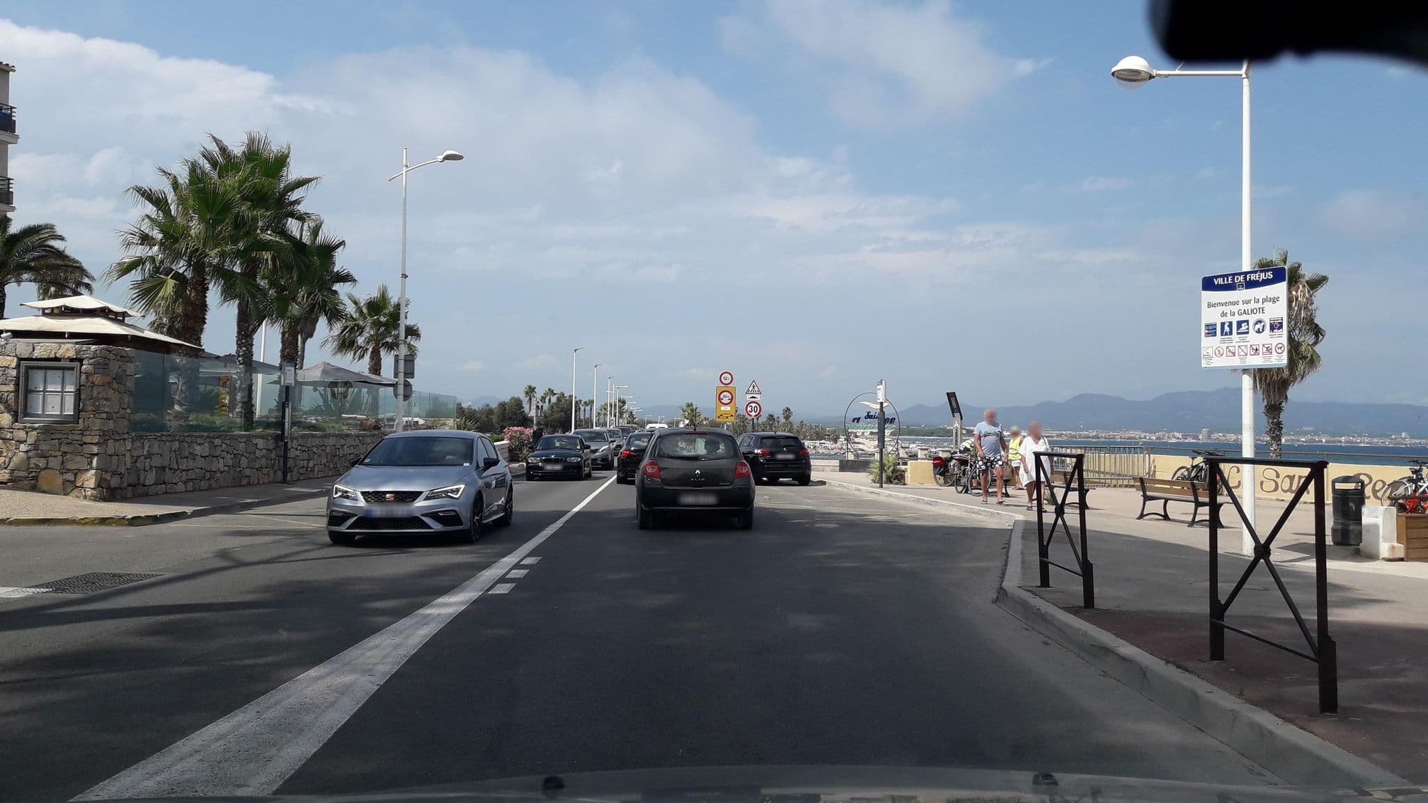 Street view near Van Der Valk, Fréjus — © eric_s (CC BY-SA · Mapillary)