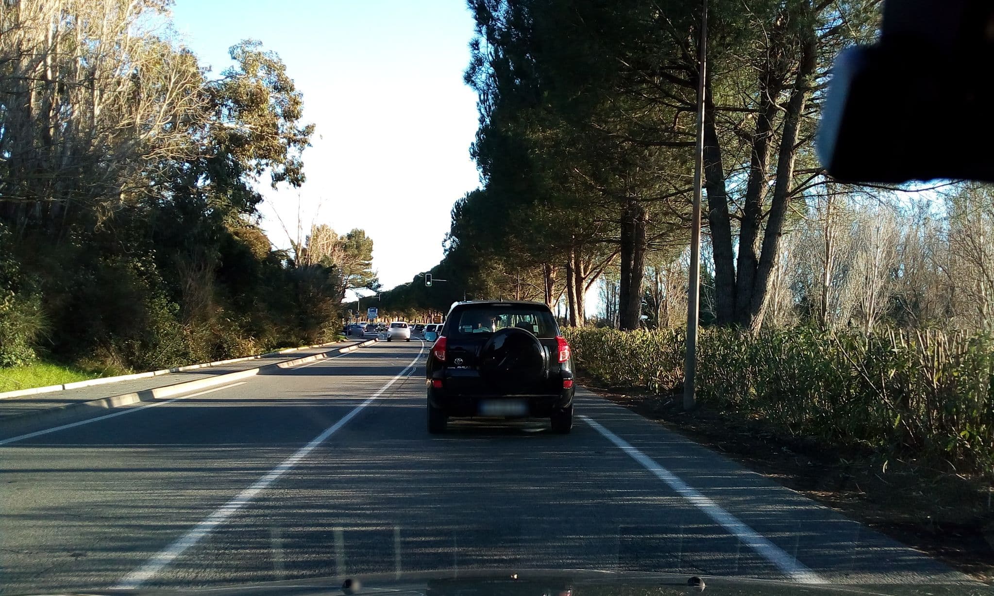Street view near Restaurant Hôtel Kyriad Essadaire  Gérant Fréjus, Fréjus — © eric_s (CC BY-SA · Mapillary)