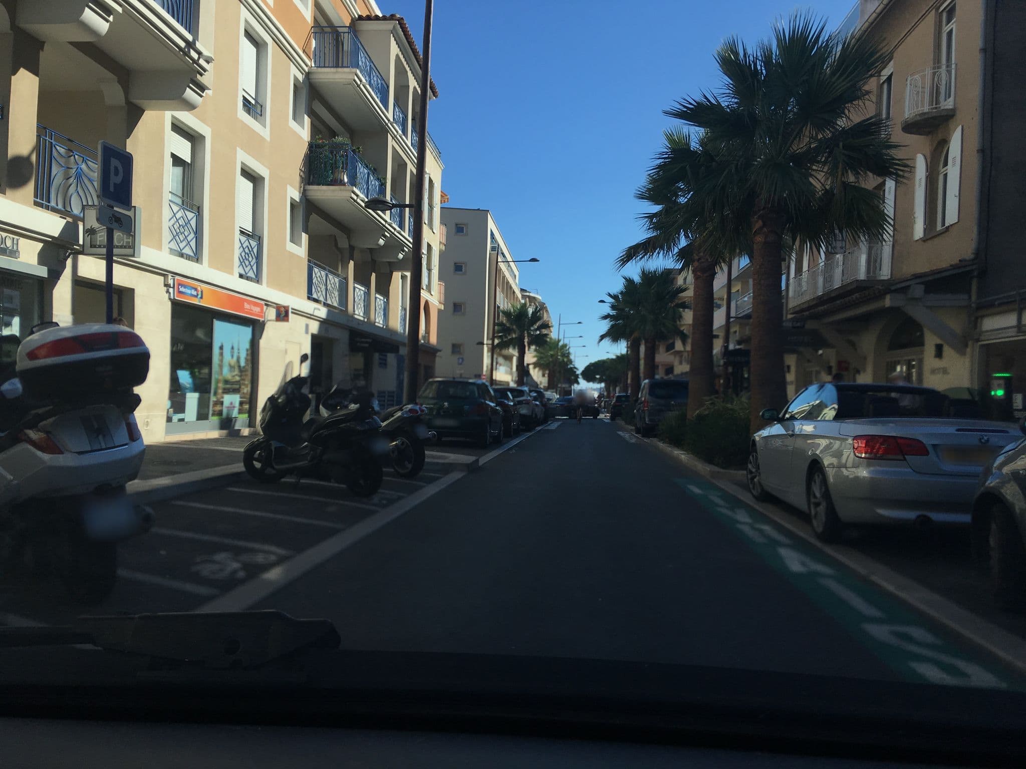 Street view near Selectour - Bleu Voyages, Sainte-Maxime — © phjarry (CC BY-SA · Mapillary)