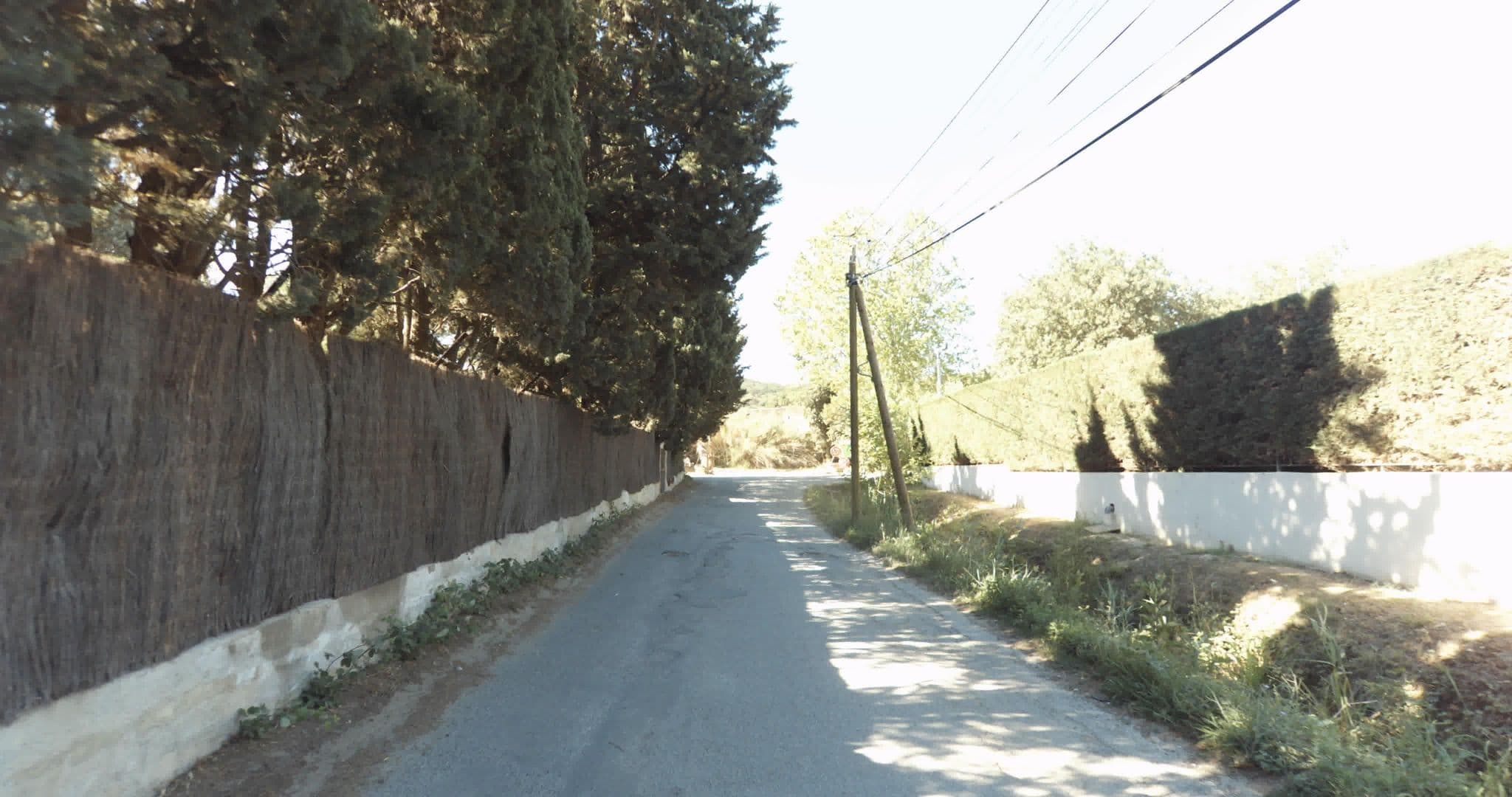 Street view near Odalys Residence Clos Bonaventure, Saint-Tropez — © sogefi (CC BY-SA · Mapillary)
