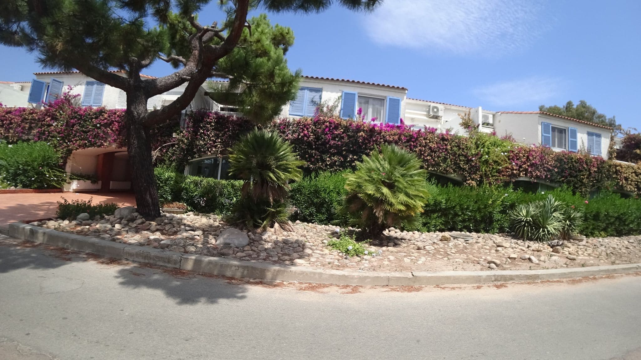 Street view near Les Arcades, Porto-Vecchio — © yod4z (CC BY-SA · Mapillary)