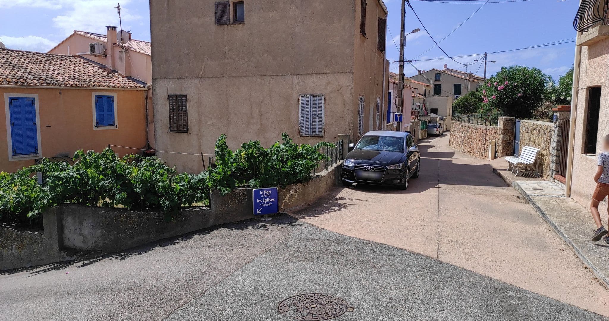 Street view near Colombara, Cargèse — © yod4z (CC BY-SA · Mapillary)