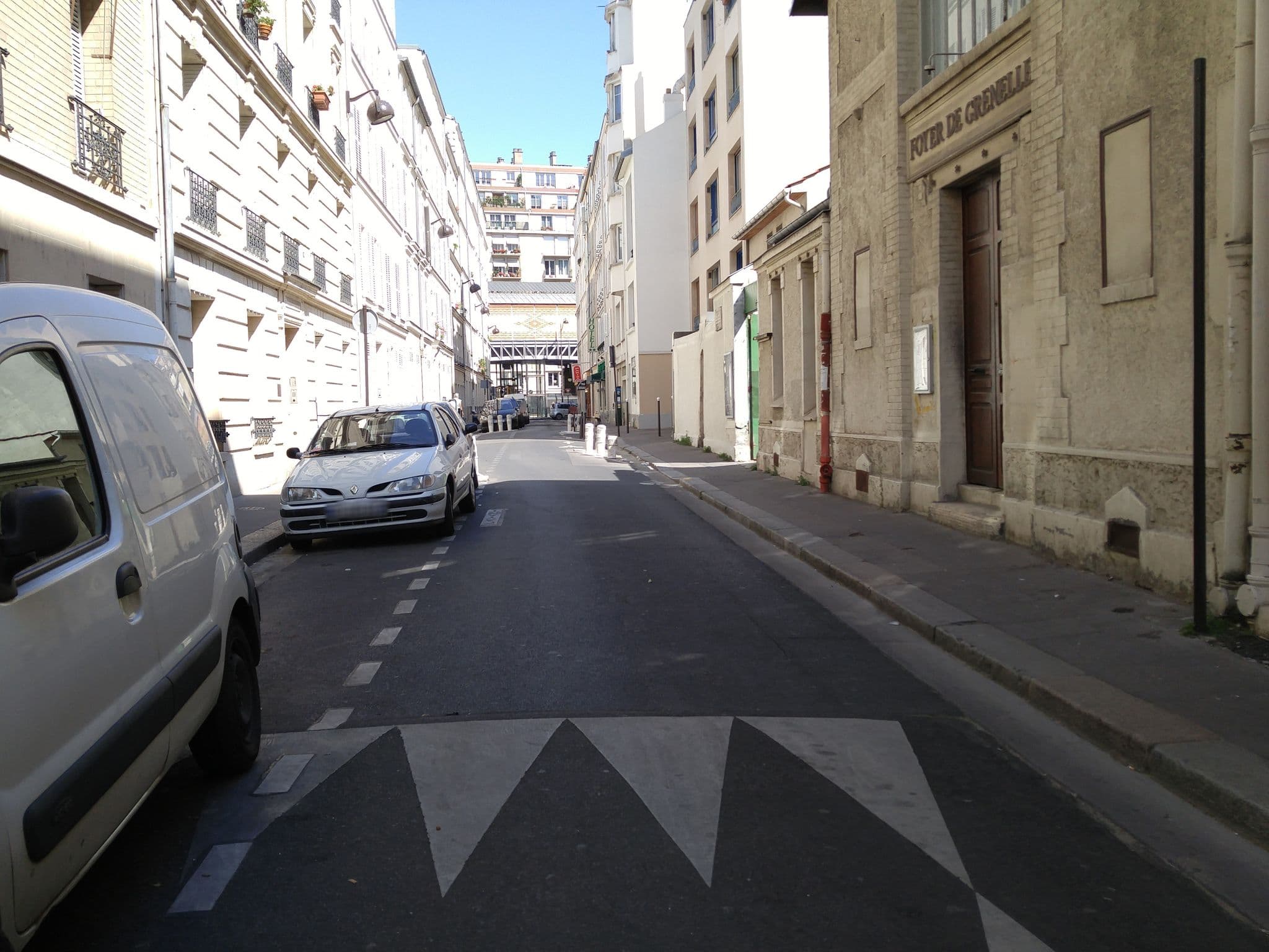 Street view near Hôtel de l'Avre, Paris 15 Vaugirard — © po_gregoire (CC BY-SA · Mapillary)