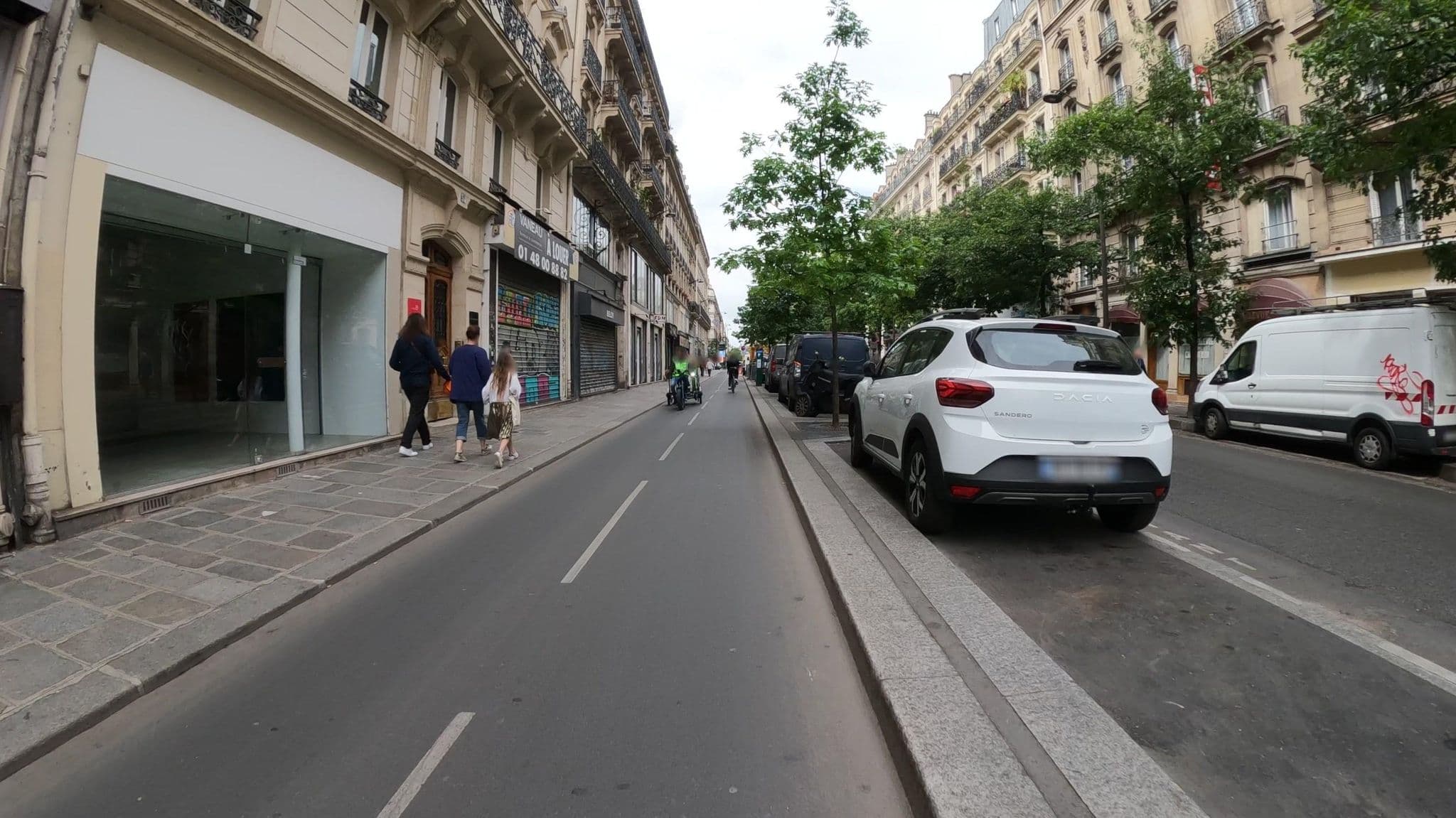 Street view near Hôtel Bellevue et du Chariot d'Or, Paris 04 Hôtel-de-Ville — © Nzau (CC BY-SA · Mapillary)