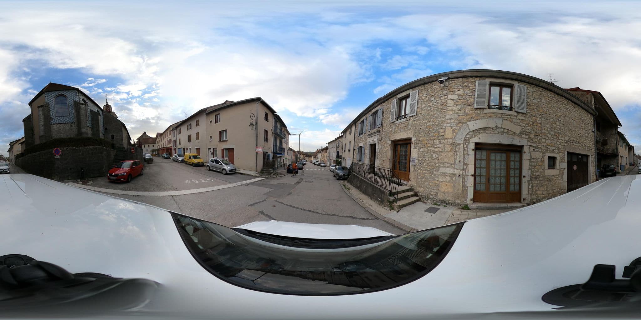 Street view near Restaurant la Poêlée Hôtel les 2 Lacs, Clairvaux-les-Lacs — © SIDEC_du_Jura (CC BY-SA · Mapillary)