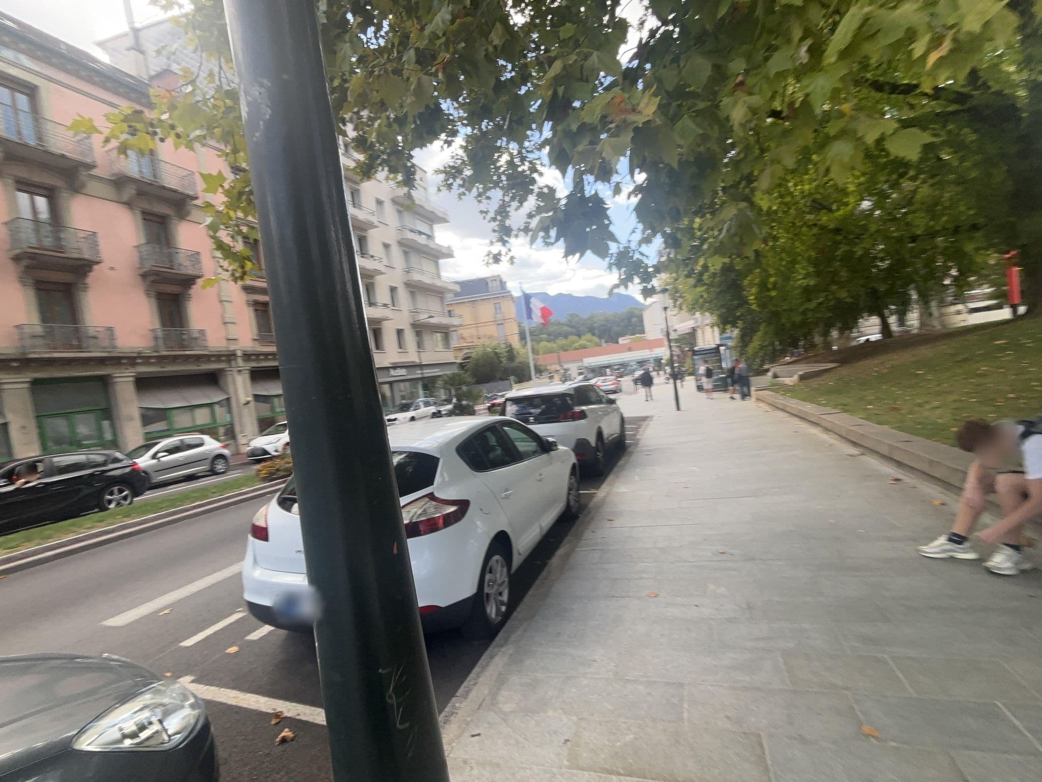 Street view near Hôtel Beaulieu O Rodizio, Aix-les-Bains — © robot8a (CC BY-SA · Mapillary)