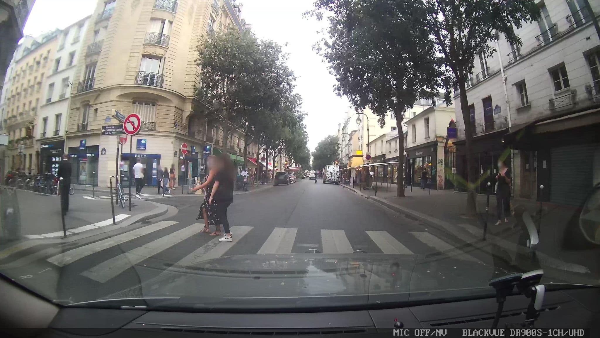 Street view near Hôtel du Vieux Saule, Paris 03 Temple — © grobin (CC BY-SA · Mapillary)