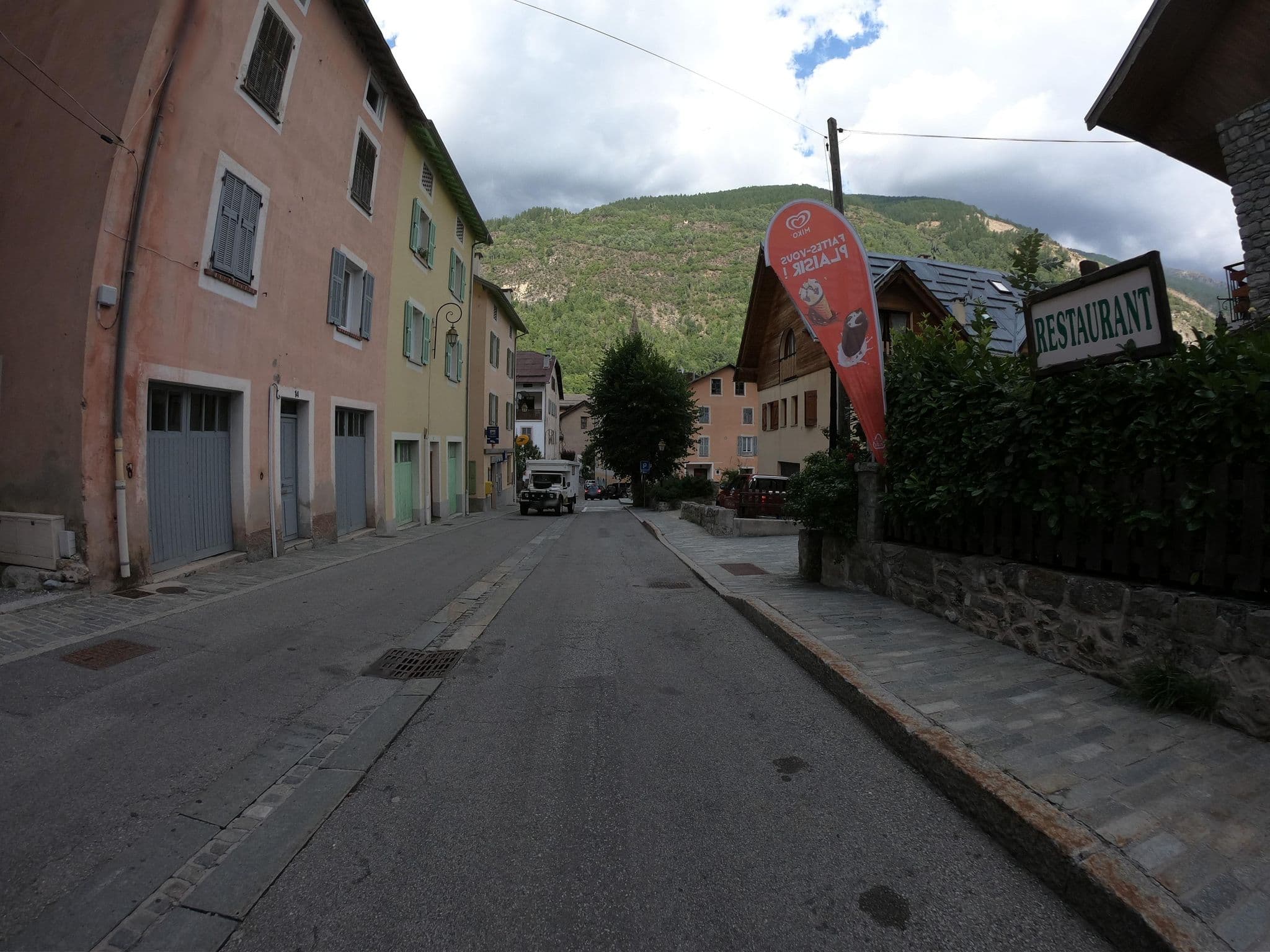 Street view near Blaise studio, Saint-Étienne-de-Tinée — © joostjakob (CC BY-SA · Mapillary)