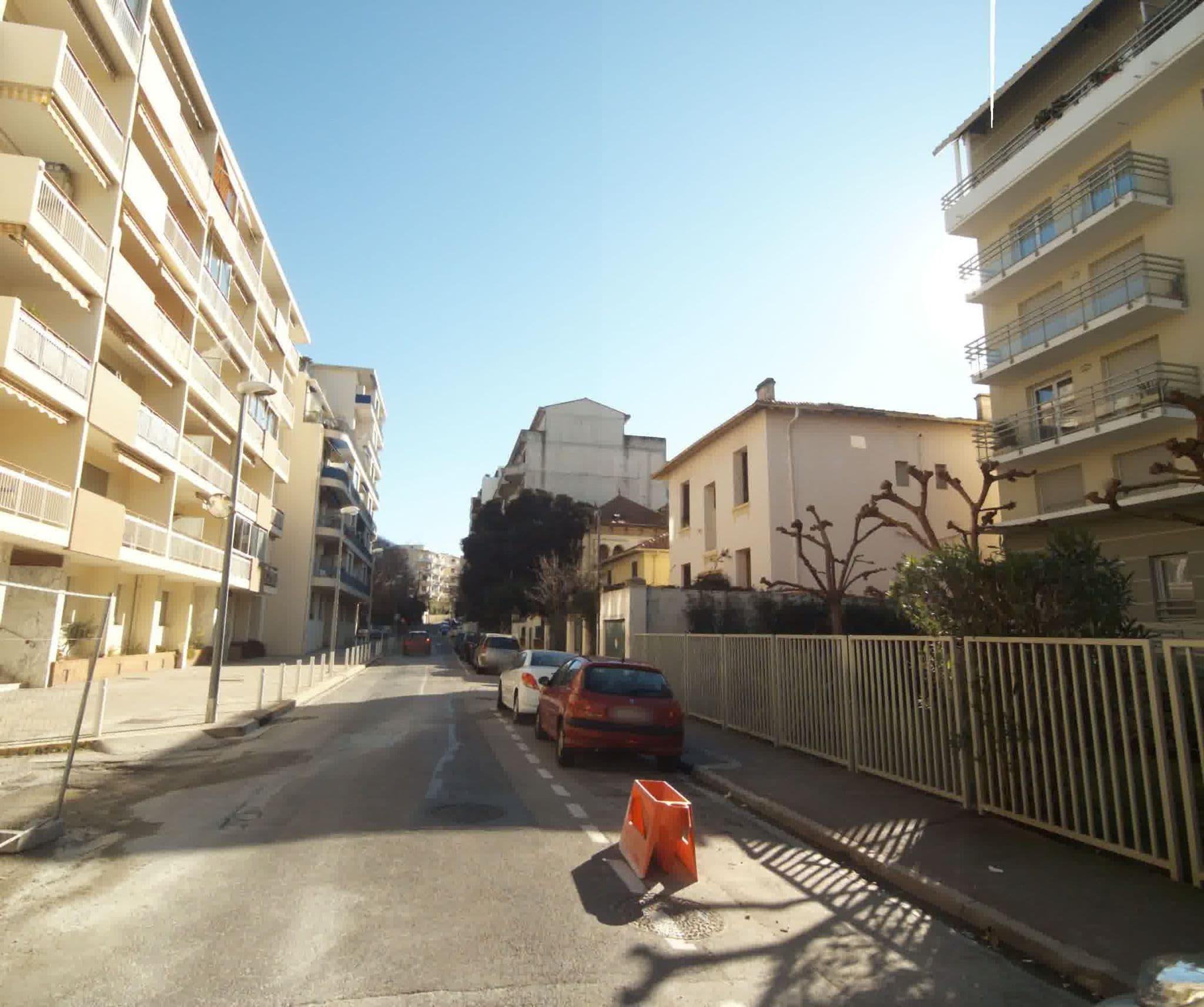 Street view near Appartement les Palmiers, Juan-les-Pins — © sogefi (CC BY-SA · Mapillary)